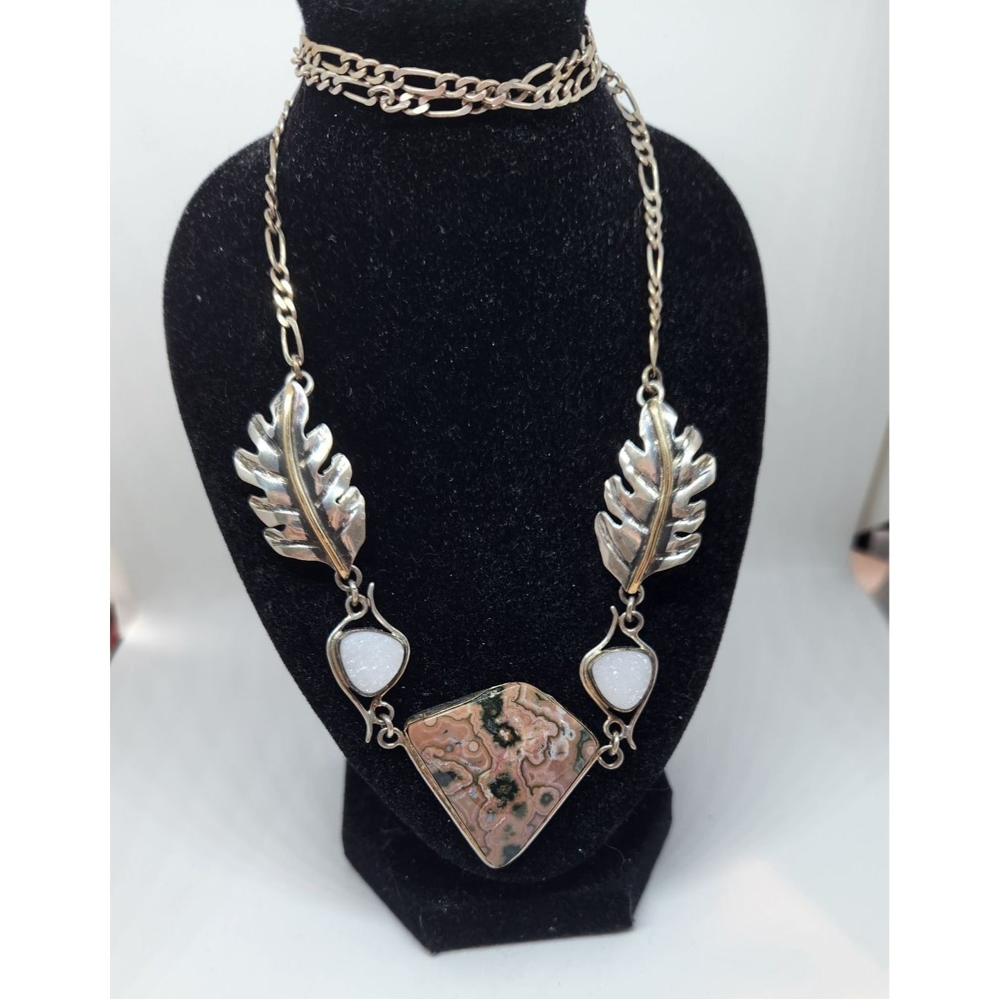 Necklace Ocean Jasper  Crystal  Drusi Geode Silver Leaves 14 K gold accents 25.1 Gr  N00001