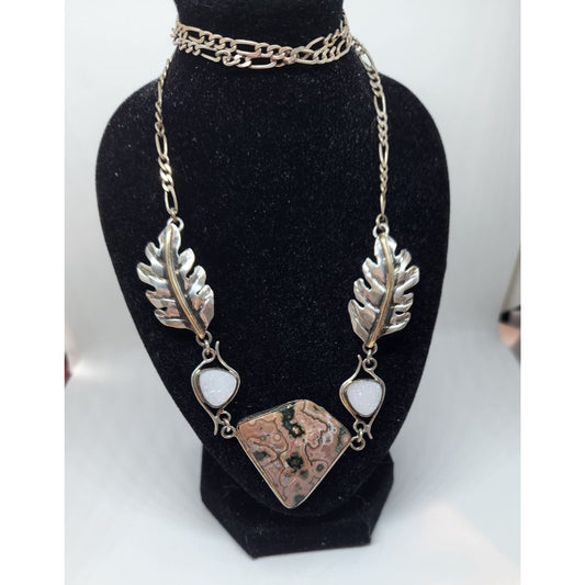 Necklace Ocean Jasper  Crystal  Drusi Geode Silver Leaves 14 K gold accents 25.1 Gr  N00001