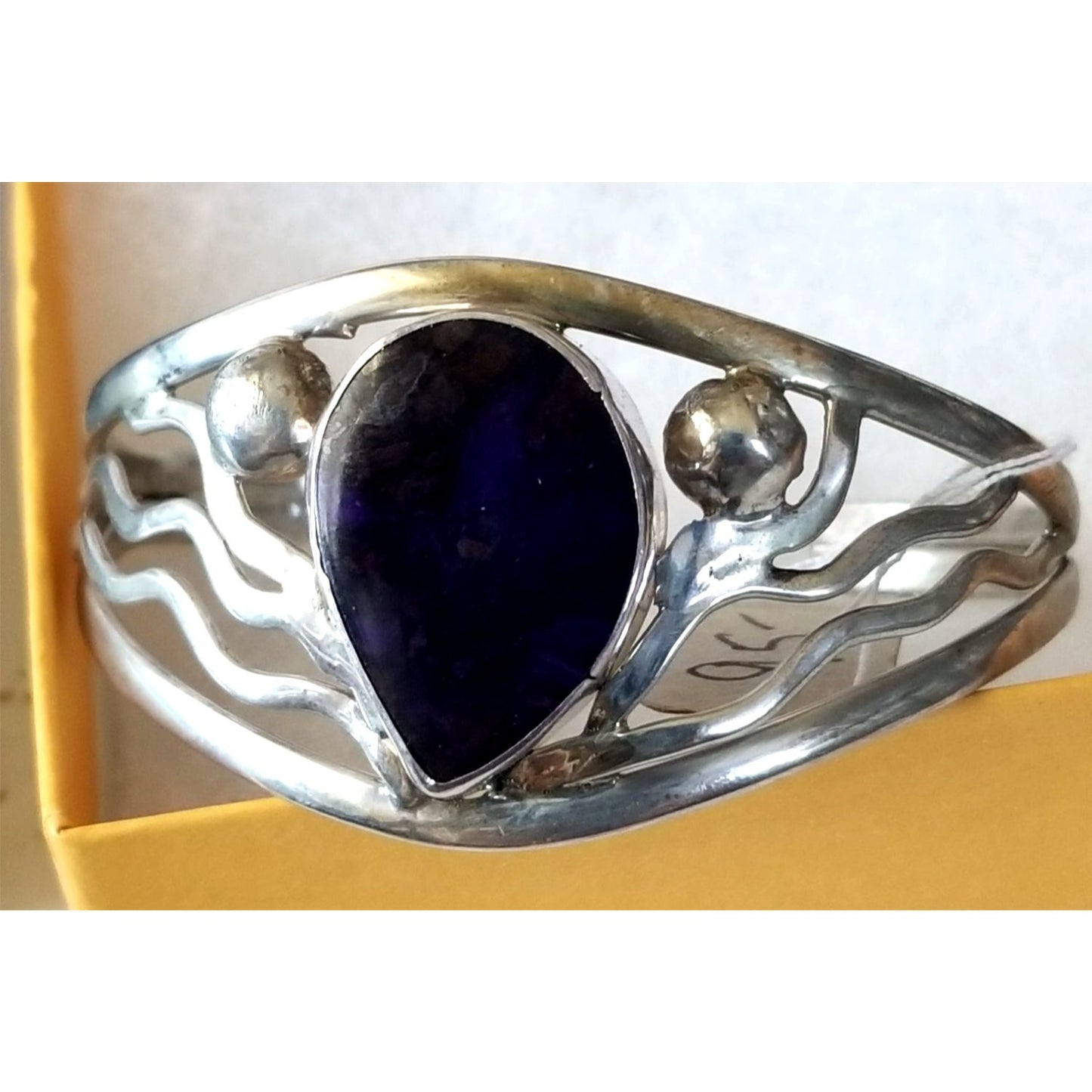 Bracelet Cuff 925 Silver Sugalite  27.9 Gr 139.5 ct  7 cm x 5.5 cm 3 cm open  3  cm High Silver Purple Silver