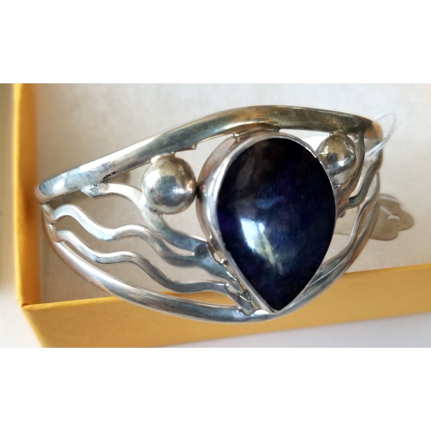 Bracelet Cuff 925 Silver Sugalite  27.9 Gr 139.5 ct  7 cm x 5.5 cm 3 cm open  3  cm High Silver Purple Silver