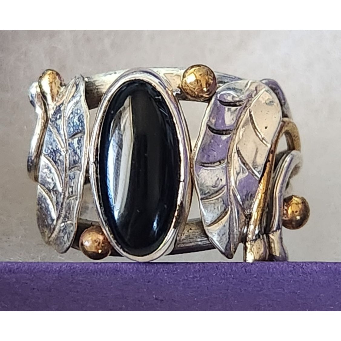 Ring Black Jade Silver Leaves Gold accents  Size 7 1/2  8.1 gr Stone 15 x 8 mm Leaves 15 x 5 mm  Jerry Fran Harr