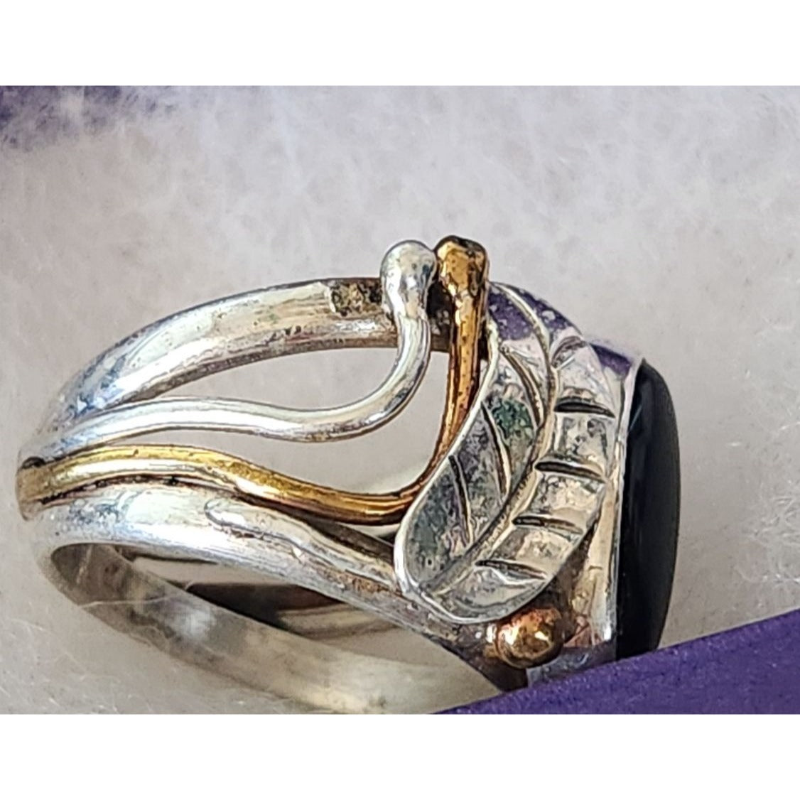 Ring Black Jade Silver Leaves Gold accents  Size 7 1/2  8.1 gr Stone 15 x 8 mm Leaves 15 x 5 mm  Jerry Fran Harr