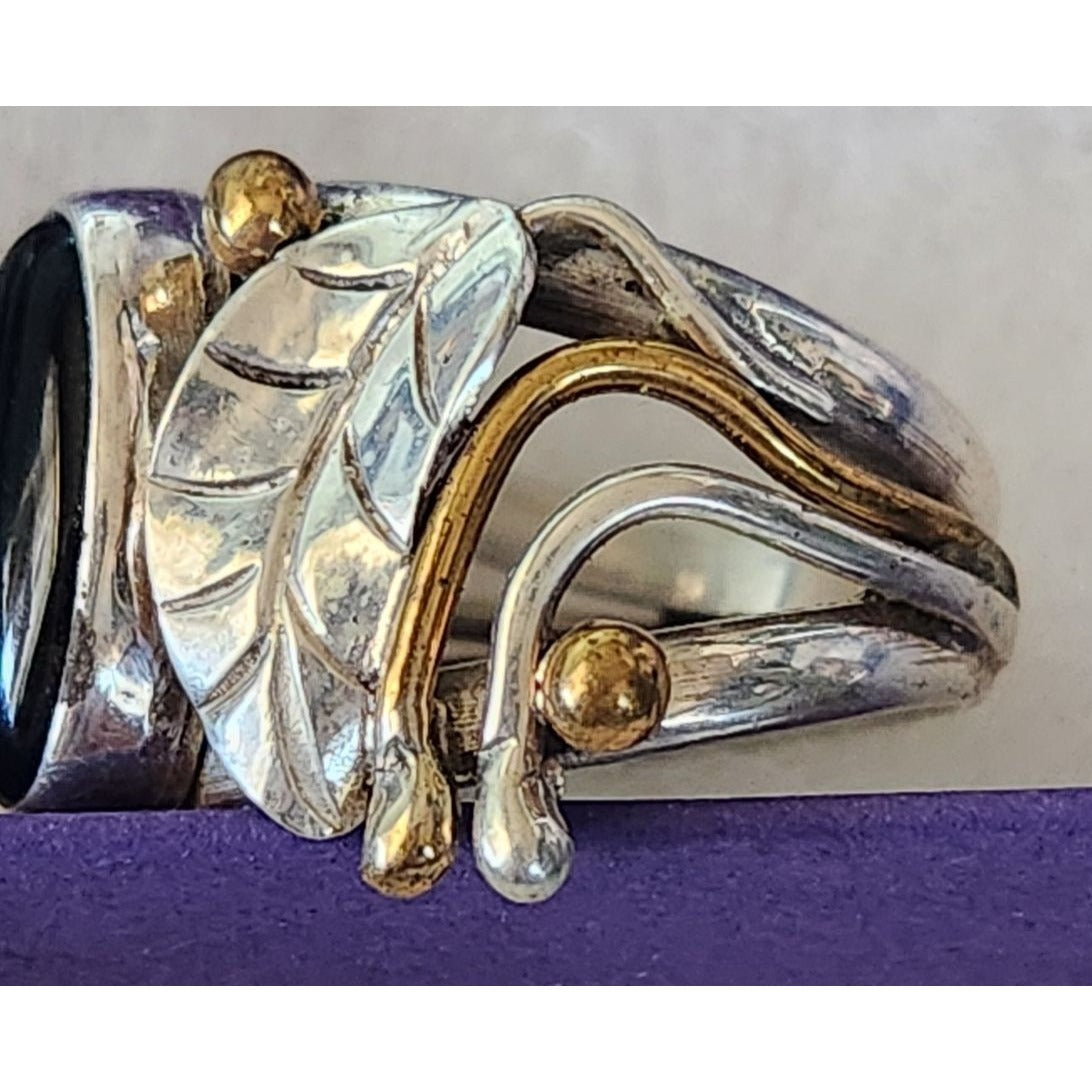 Ring Black Jade Silver Leaves Gold accents  Size 7 1/2  8.1 gr Stone 15 x 8 mm Leaves 15 x 5 mm  Jerry Fran Harr