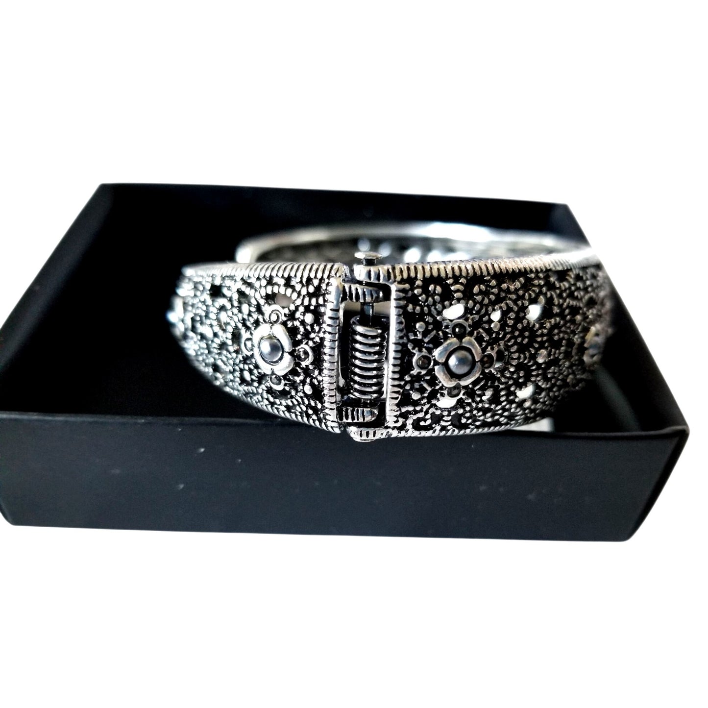 Avon Bracelet Cuff Stunning Radiance Cuff Silver Color