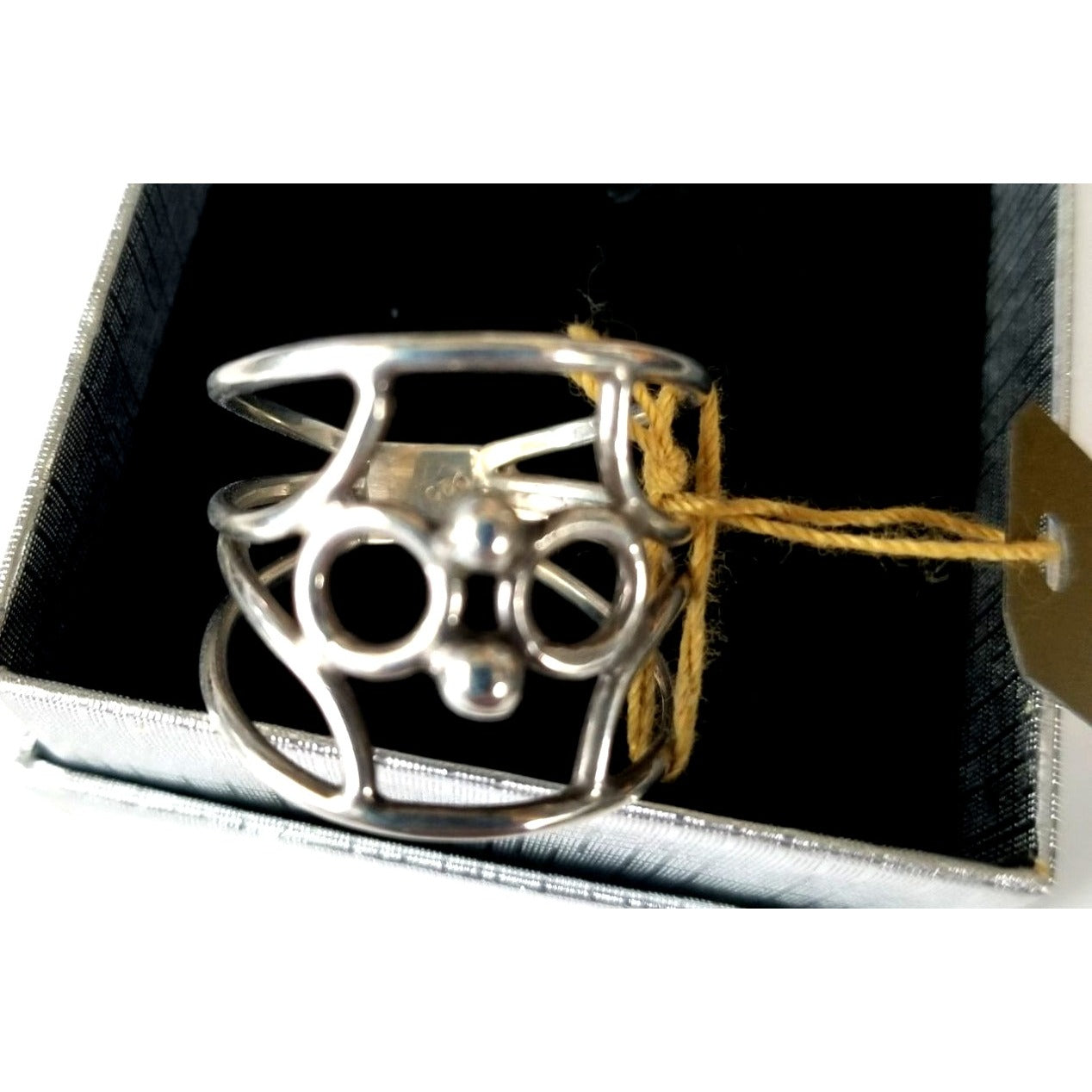 Ring Band Open Silver 2 cm wide  Size 9 1/2  5.3 gr 26.5 ct  no Stone 2.5 cm x 2.5 cm  Jerry Fran Harr