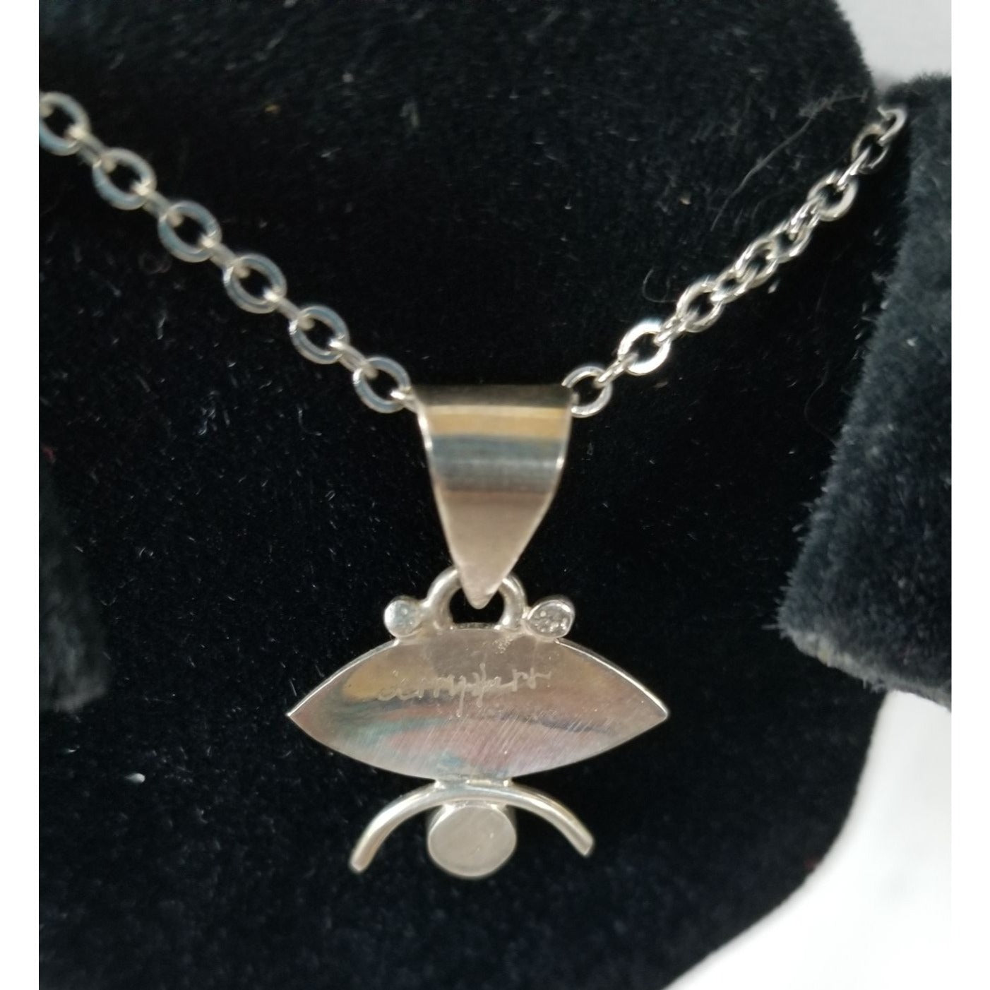Necklace Silver Amrthyst   Oval  4.6 gr 23 ct  2 cm  x 2.5 cm  14" chain Purple