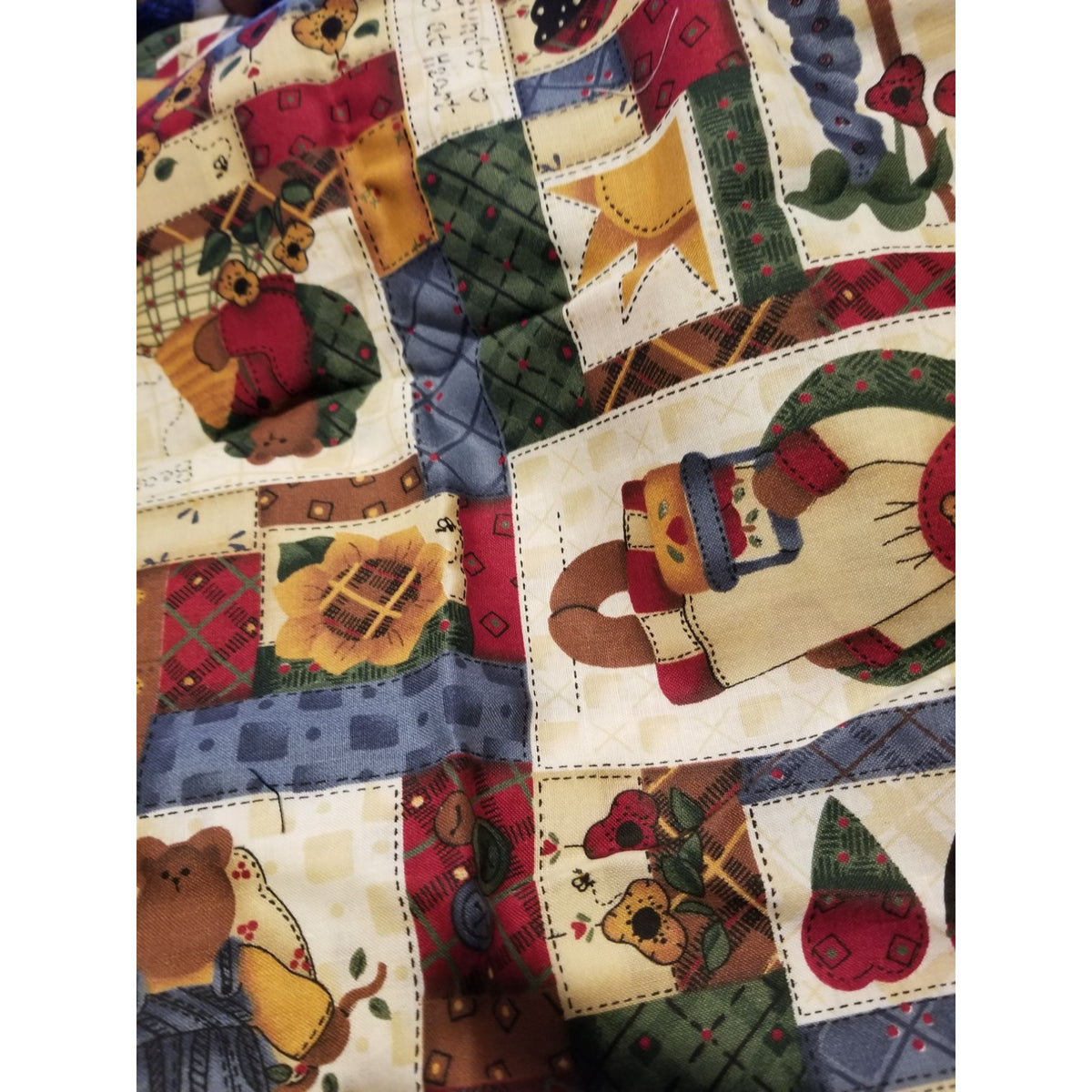 Material Cotton Cream Fabric Chicken Bears Hearts Apples Country Home Leslie Beck VIP Fabric 42" x  45" Cotton
