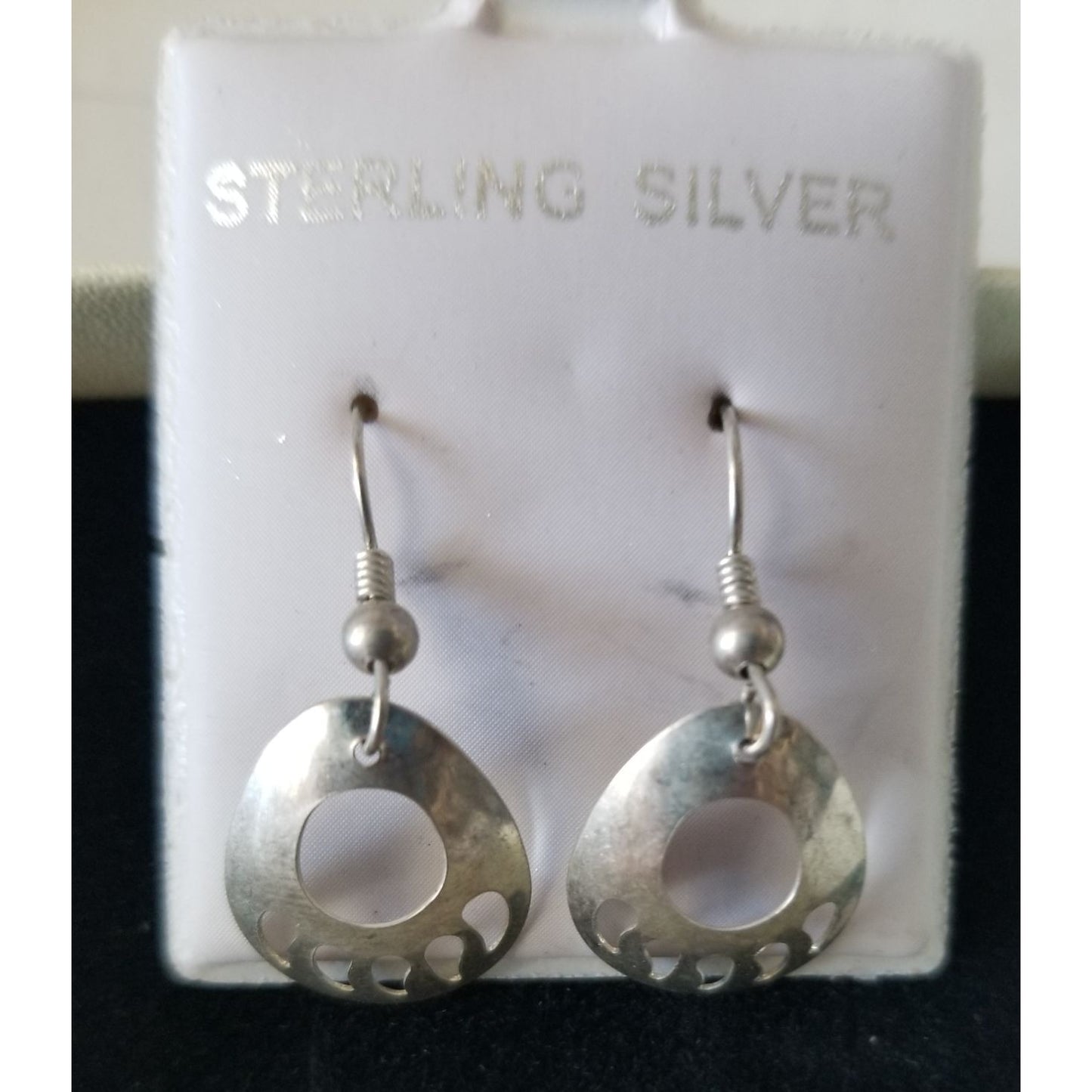 Earrings Silver 1.4 Gr  7  ct  1 cm  x 1.5  cm  Oval Paw print  Silver