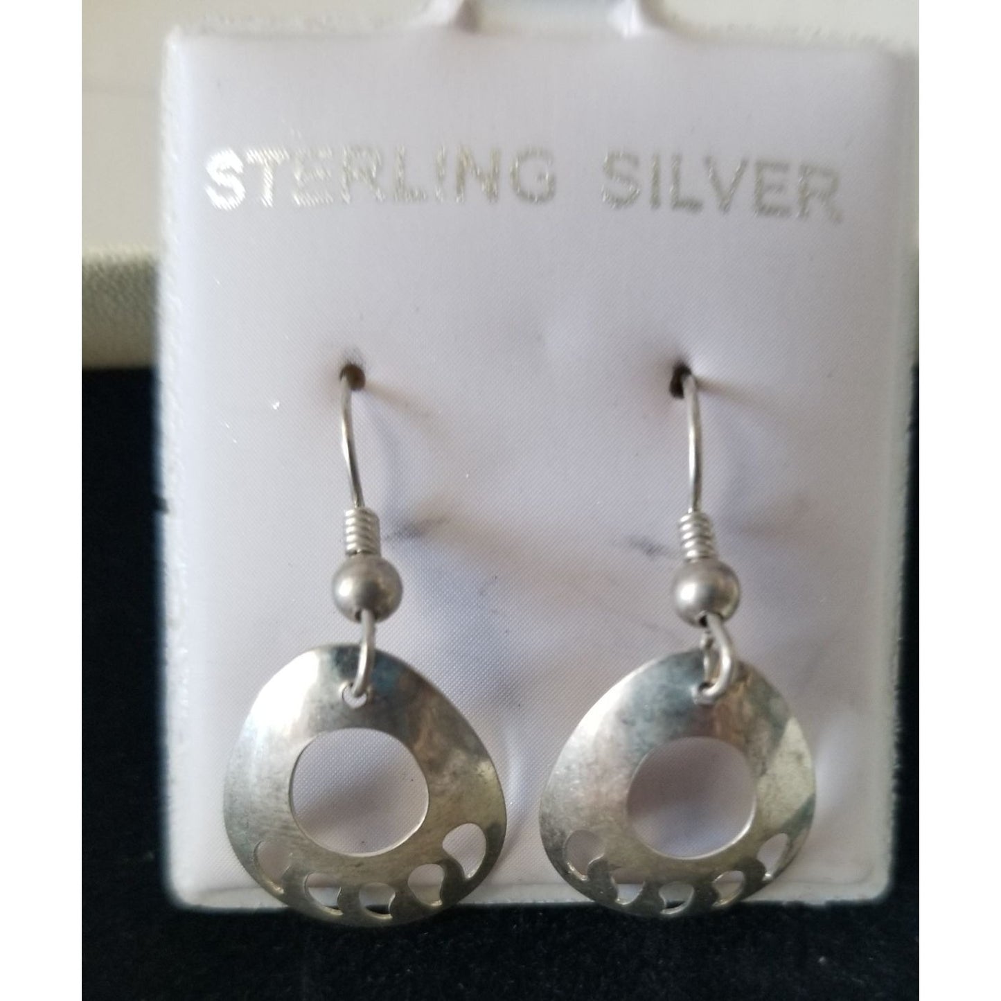 Earrings Silver 1.4 Gr  7  ct  1 cm  x 1.5  cm  Oval Paw print  Silver
