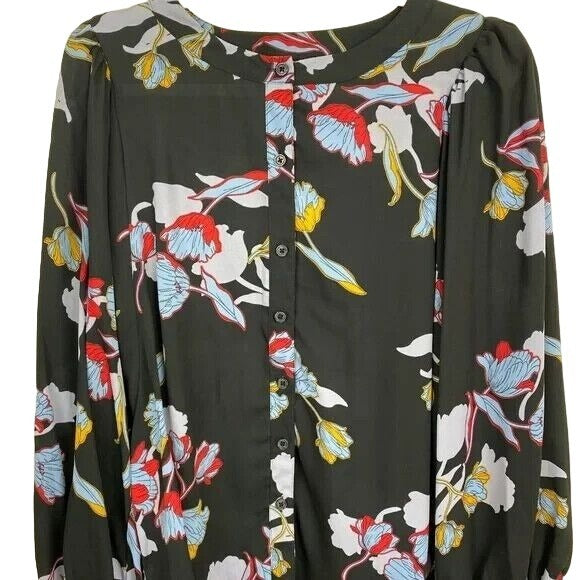 Blouse Who What Wear Black Heirloom Floral Button Front 100 % Polyester NWT Size XXL Chest  50 "  Length   30 " Sleeve   27 "