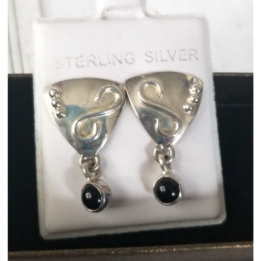 Earrings Silver Onyx   4.8 Gr  23 ct  2.5  cm  x 3 cm  Triangle Drop Black  Silver