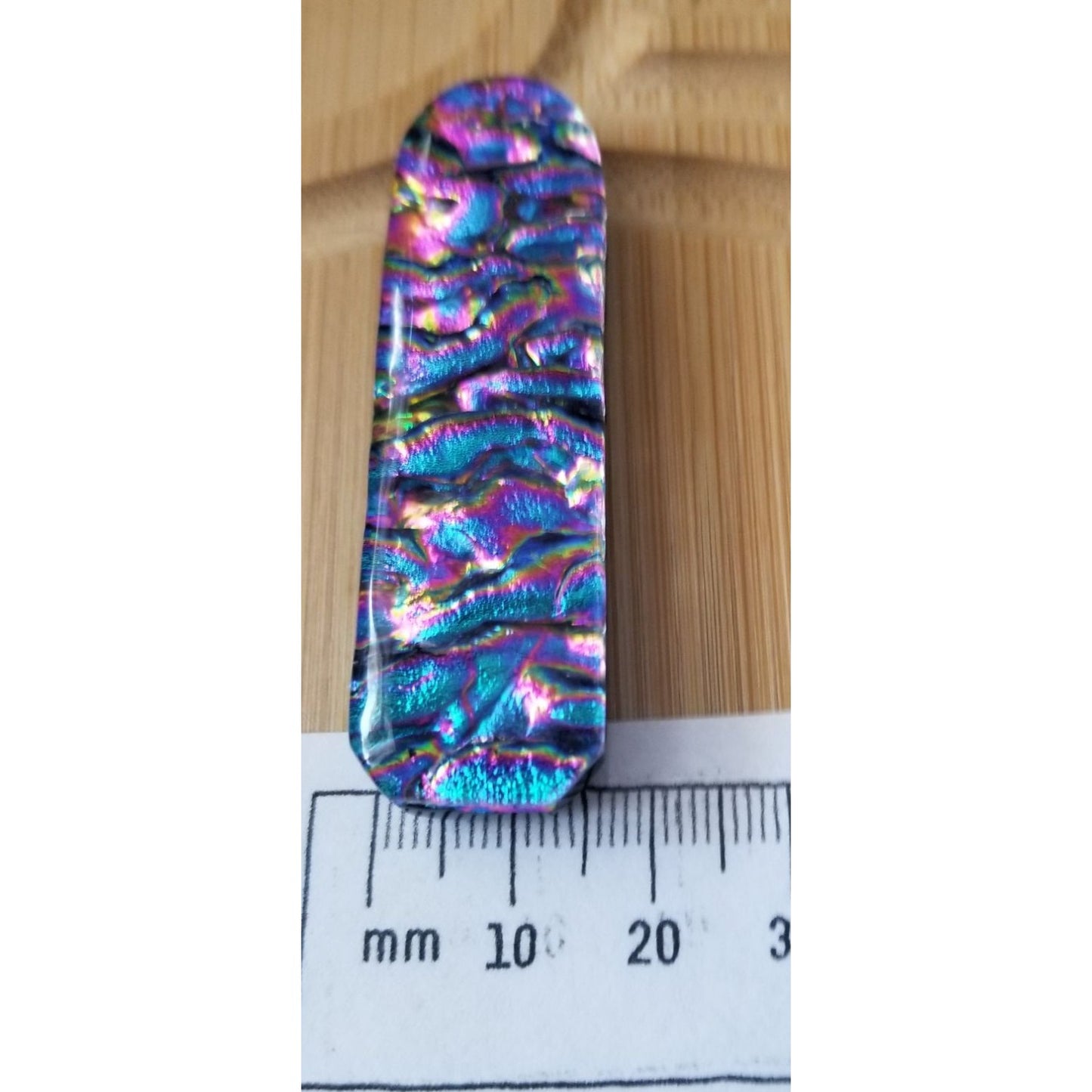 Gemstone Loose S Dichroic glass 106.5 ct  21.3 gr 1.5  x 6 cm x 1 cm  Red Black Blue Gold