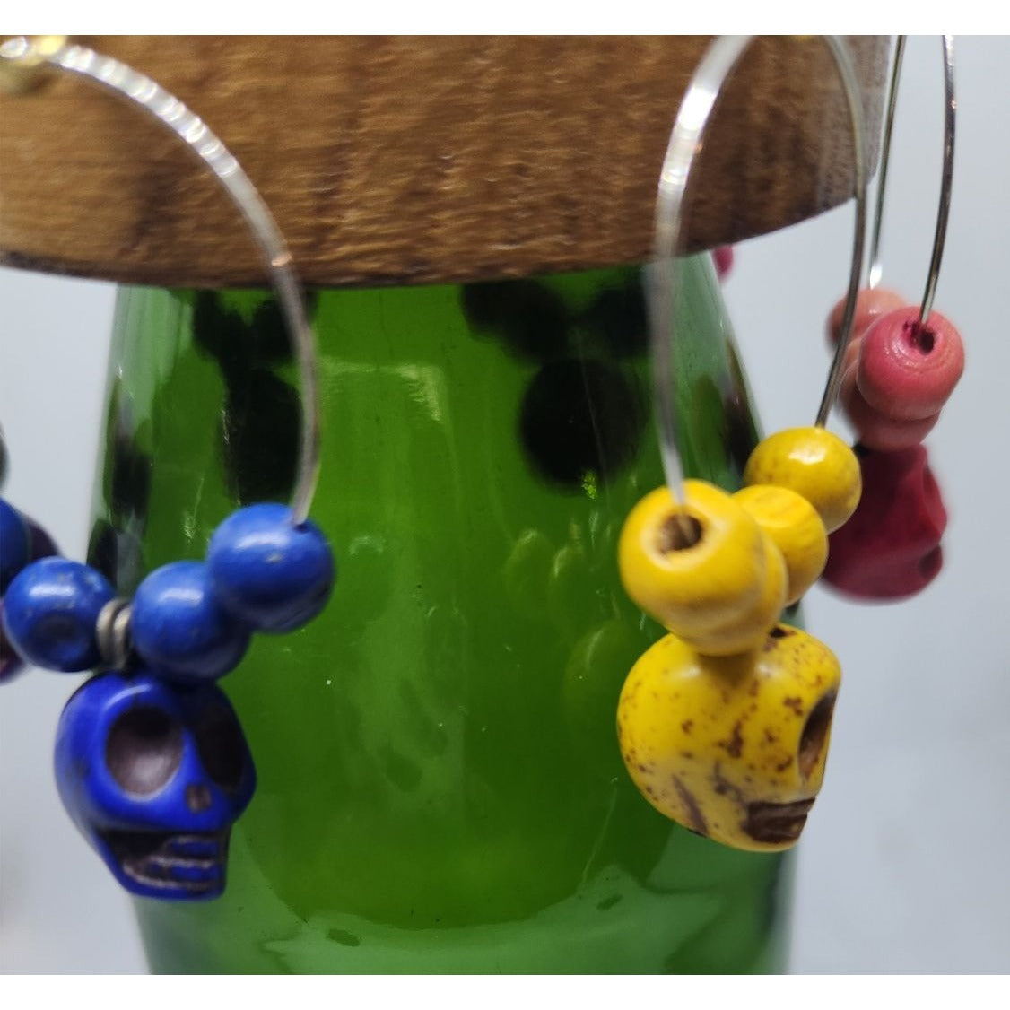 Skull Colorful Wine Glass Charms Set - 6  Themed Unique Charms With Beads & Wood Holder