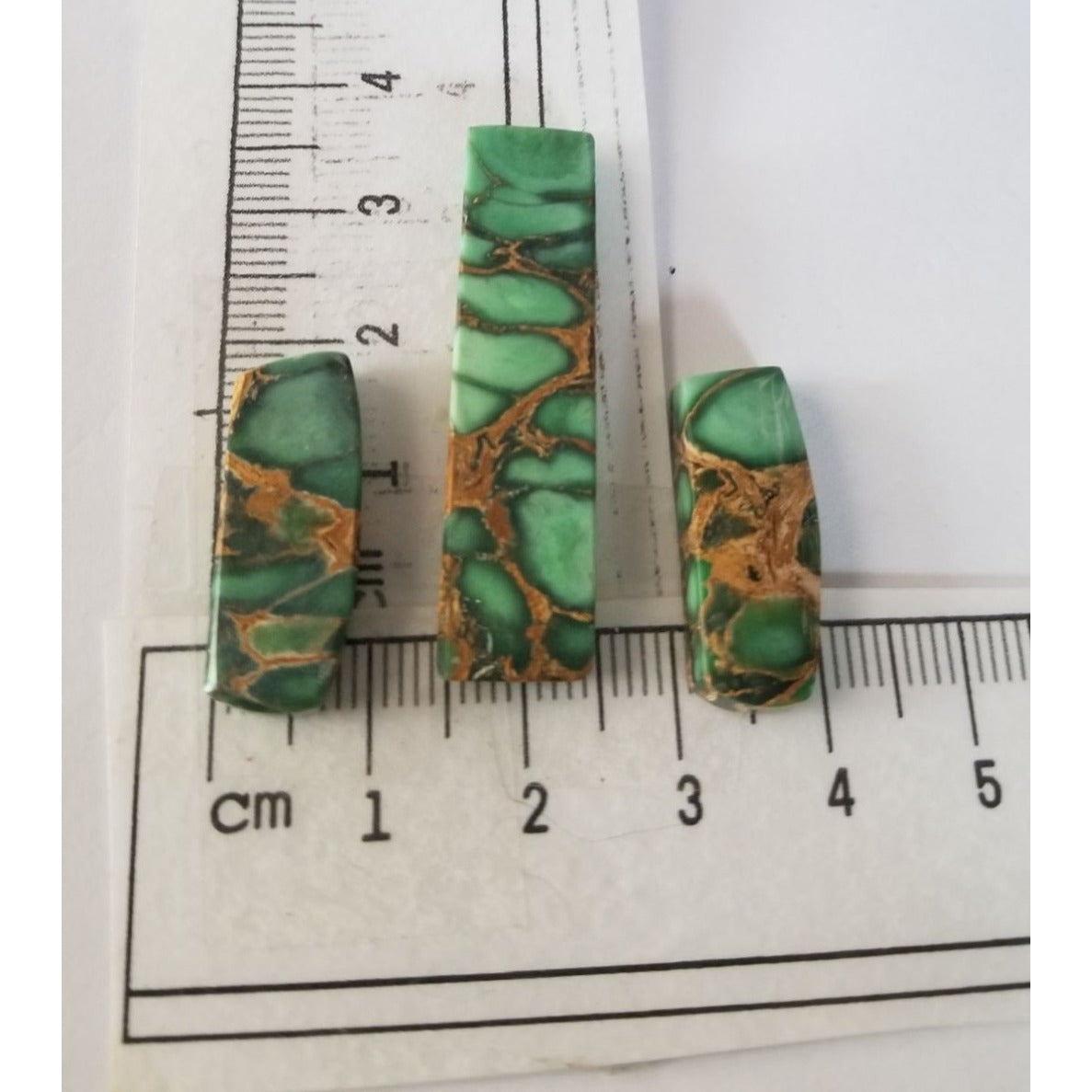 Gemstone Loose Set of 3  Dichroic glass 34  ct  68  gr 1 x 2. cm  3.5 x 3.5cm  Gold Green Black