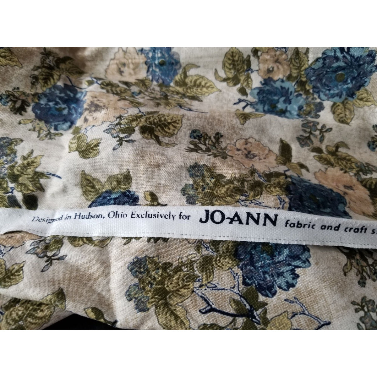 Material  Cream Cotton Fabric Big Blue White Flowers JoAnn Fabric Green  42" x  36" Cotton