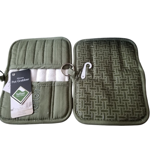 Kitchen Pot Holder Terry Cloth Liner Green  9"  x 7" Set of 2  Pockets Silicone  Teflon