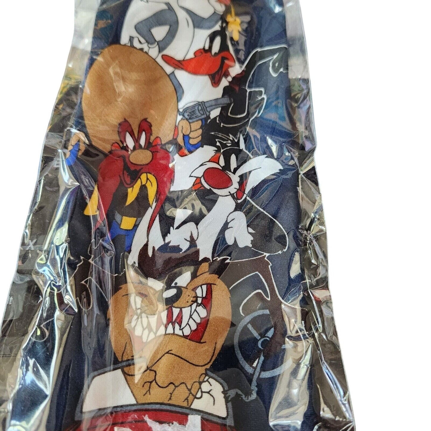 Tie Looney Tunes  1993 Taz Driving a Red Car Sylvester Bugs Sam Tweety  60" x 4"