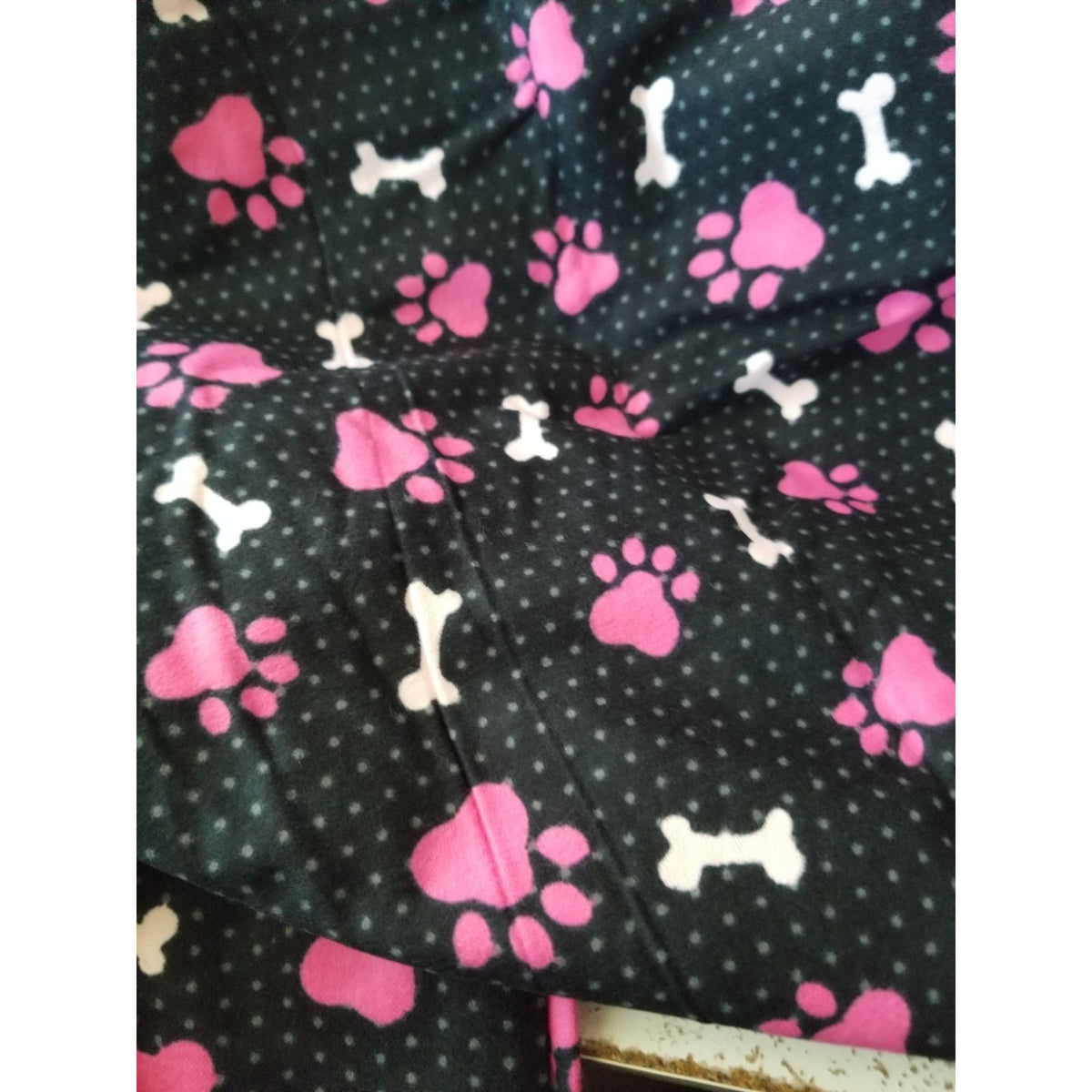 Material  Black Paw Prints Bones Dots   42" x 36"   Flannel 1 Yrd Craft Clothing  Joann