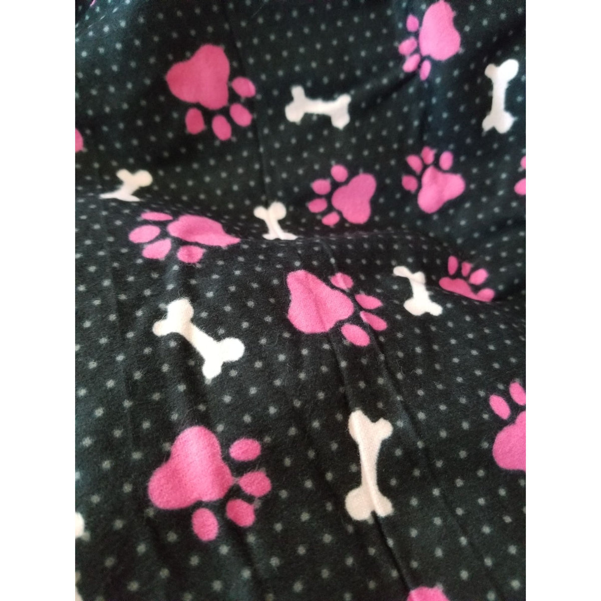 Material  Black Paw Prints Bones Dots   42" x 36"   Flannel 1 Yrd Craft Clothing  Joann