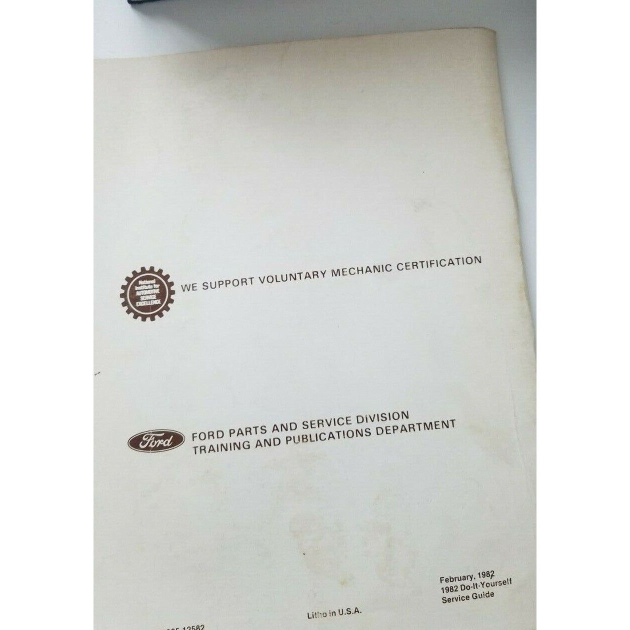 Book 1982 Ford  Light Truck Econoline Bronco Do It Yourself Service Guide