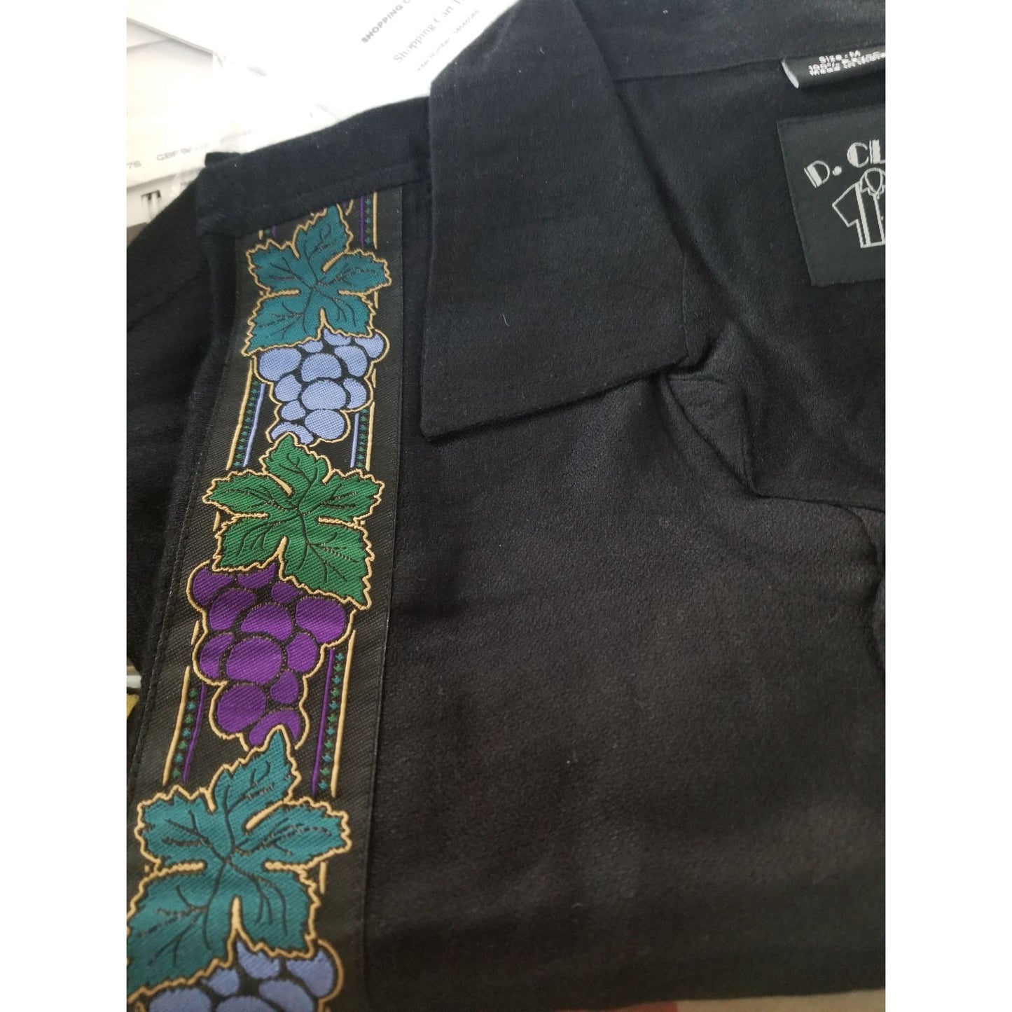 D. Club Original Shirt Men Medium Wine  Grapes Decor Sides Short Sleeve Button-Up  Shirt 100% Rayon