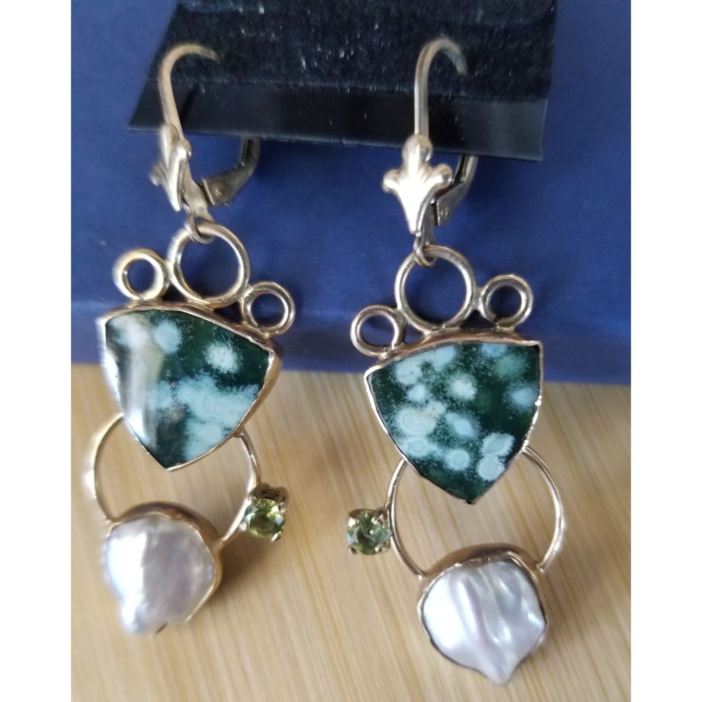 Earrings Gold  3 Stones Baroque Pearl Periodot Malakite  8.3  Gr 37 ct  Gold 50 mm  x 18  mm  Stone 1 0 mm x 5 mm