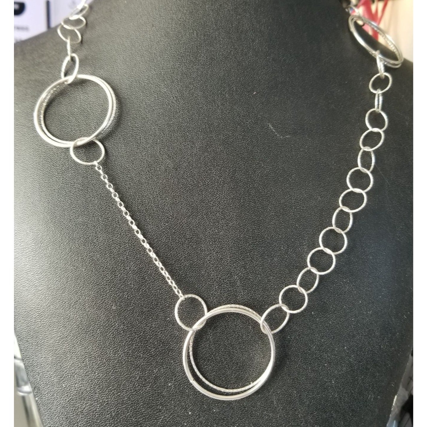 Necklace Silver Hoops Silver 11 gr 55 ct  3 cm  x 1 cm  19" chain  Jerry Fran Harr