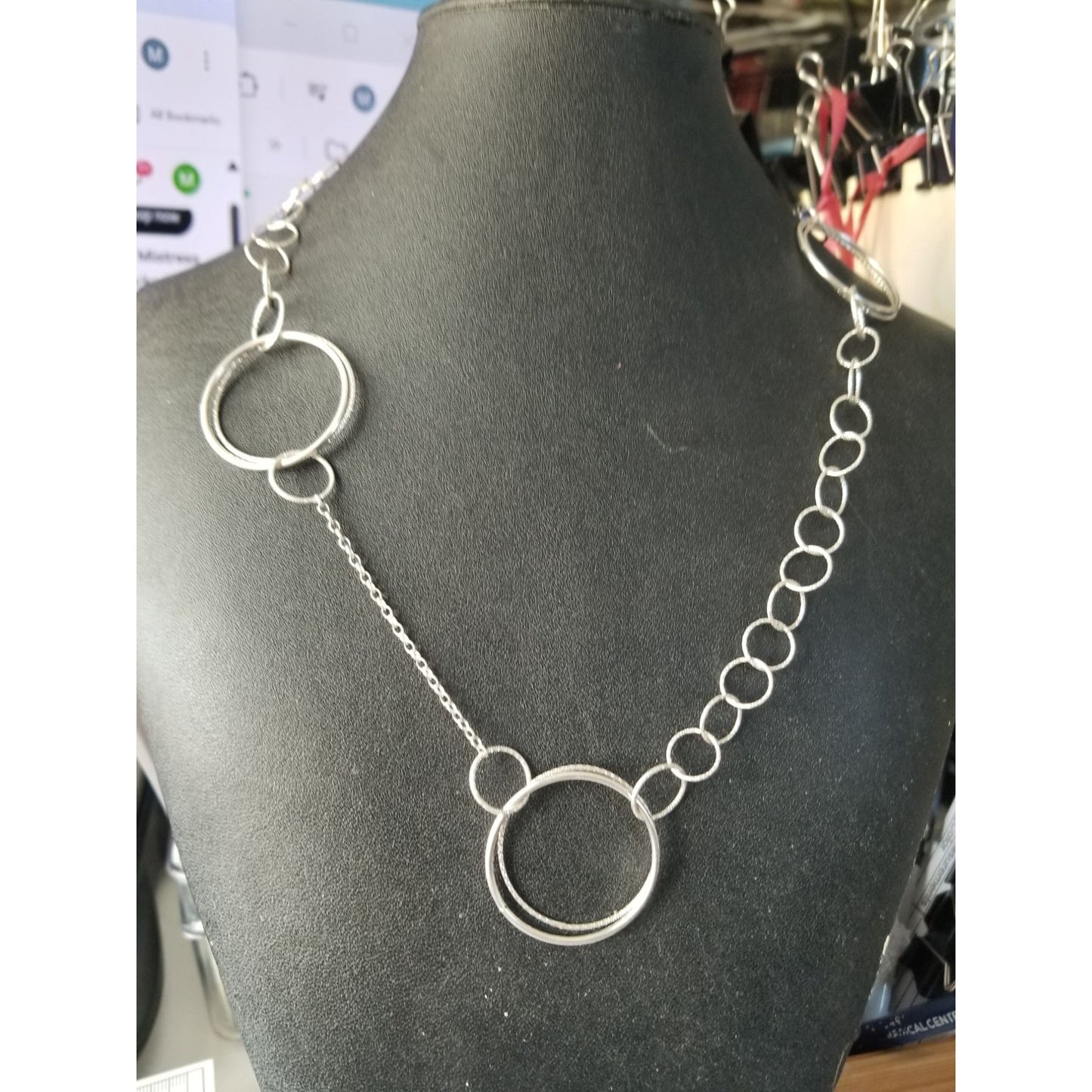 Necklace Silver Hoops Silver 11 gr 55 ct  3 cm  x 1 cm  19" chain  Jerry Fran Harr