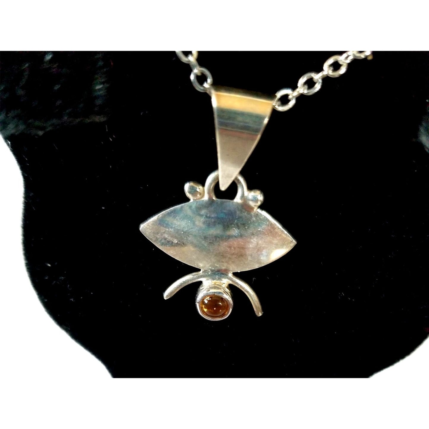 Necklace Silver Amethyst Oval  4.7 gr 23.5 ct  3 cm  x 2 cm  0.5 cm round 14" chain