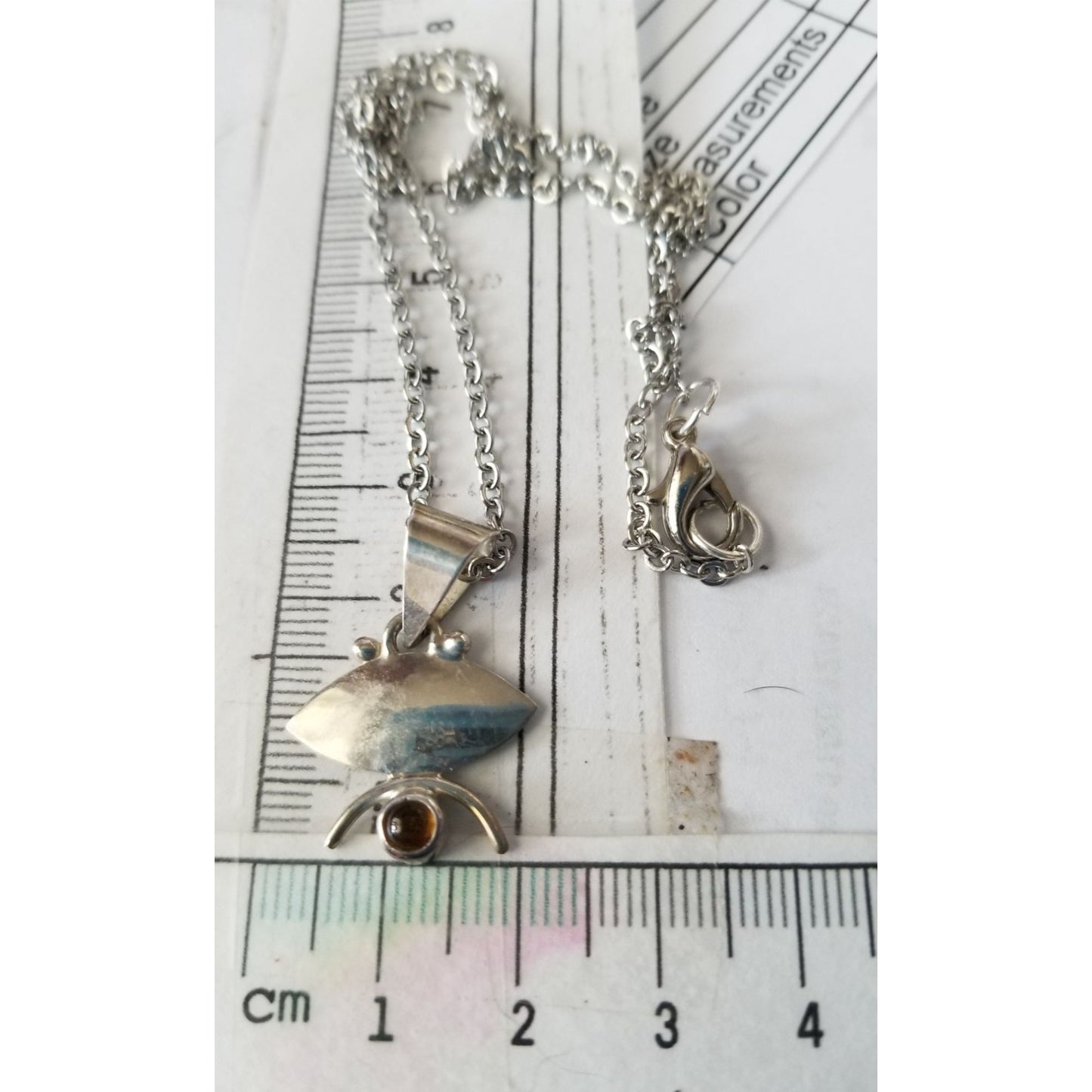 Necklace Silver Amethyst Oval  4.7 gr 23.5 ct  3 cm  x 2 cm  0.5 cm round 14" chain