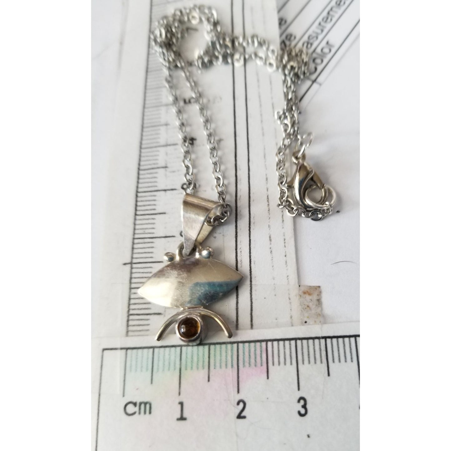 Necklace Silver Amethyst Oval  4.7 gr 23.5 ct  3 cm  x 2 cm  0.5 cm round 14" chain