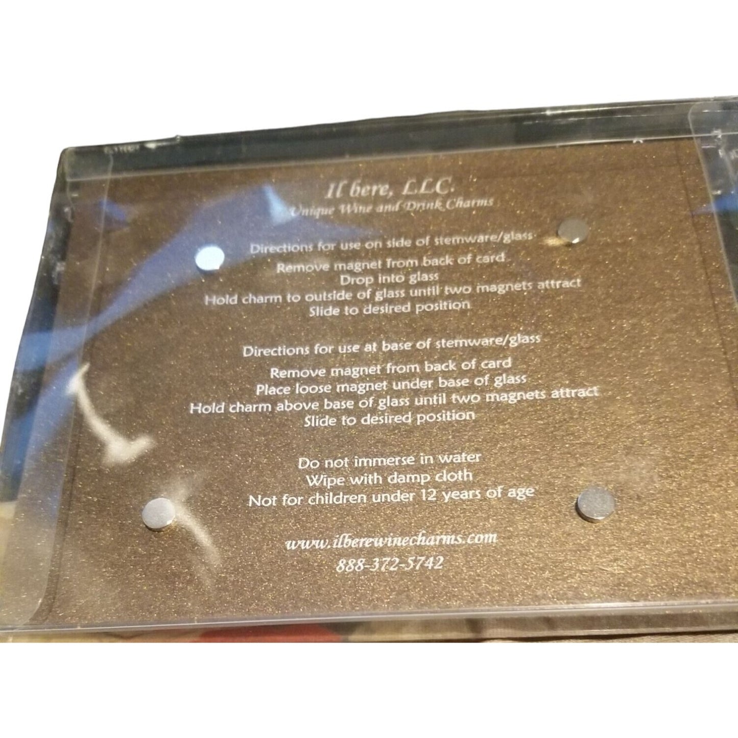 Wine Charms IL bere 4 piece Magnetic Wine bottles white red wine