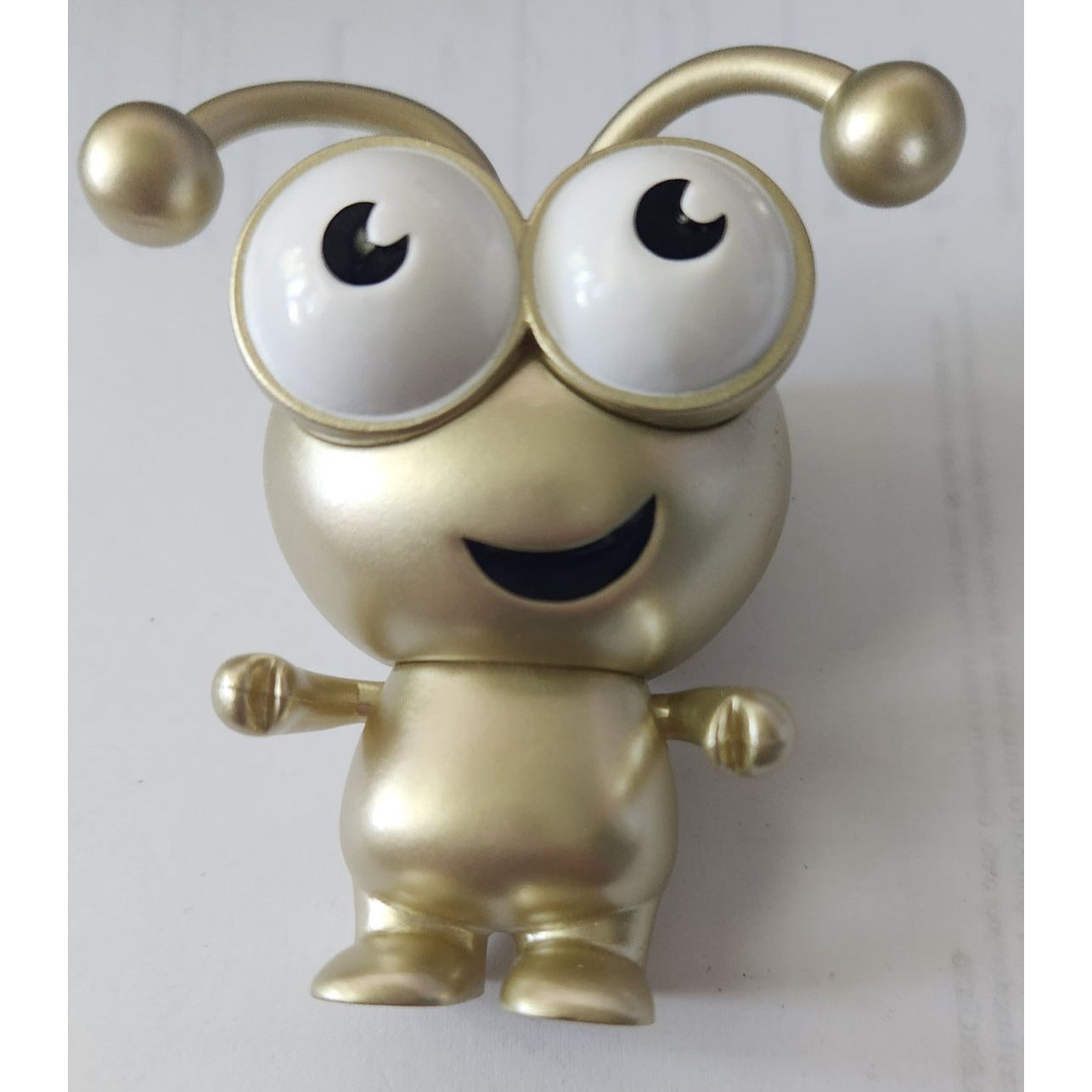 Cricut Cutie Golden Color Collectible Figurine 7.6cm Tall Ages 12+ Cute Desk Buddy