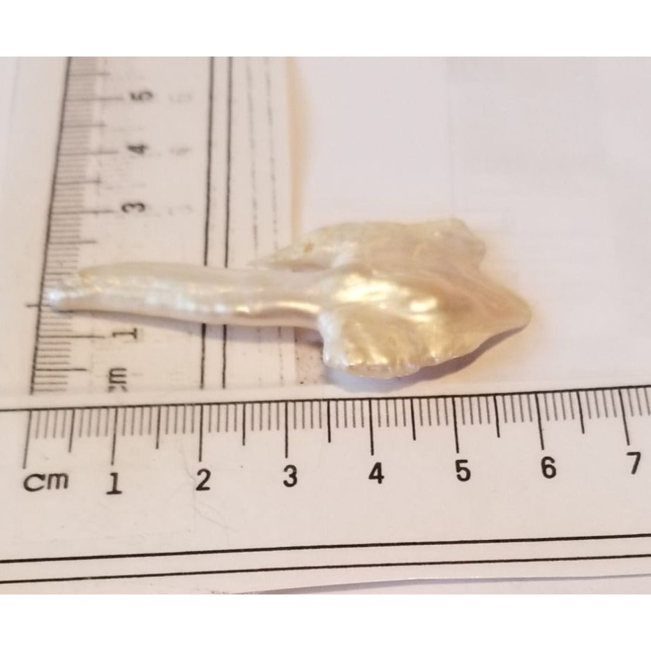 Loose Baroque Arrow Freshwater Keshi 25.5 ct  5.1 gr  6 cm  x 3 .5 cm