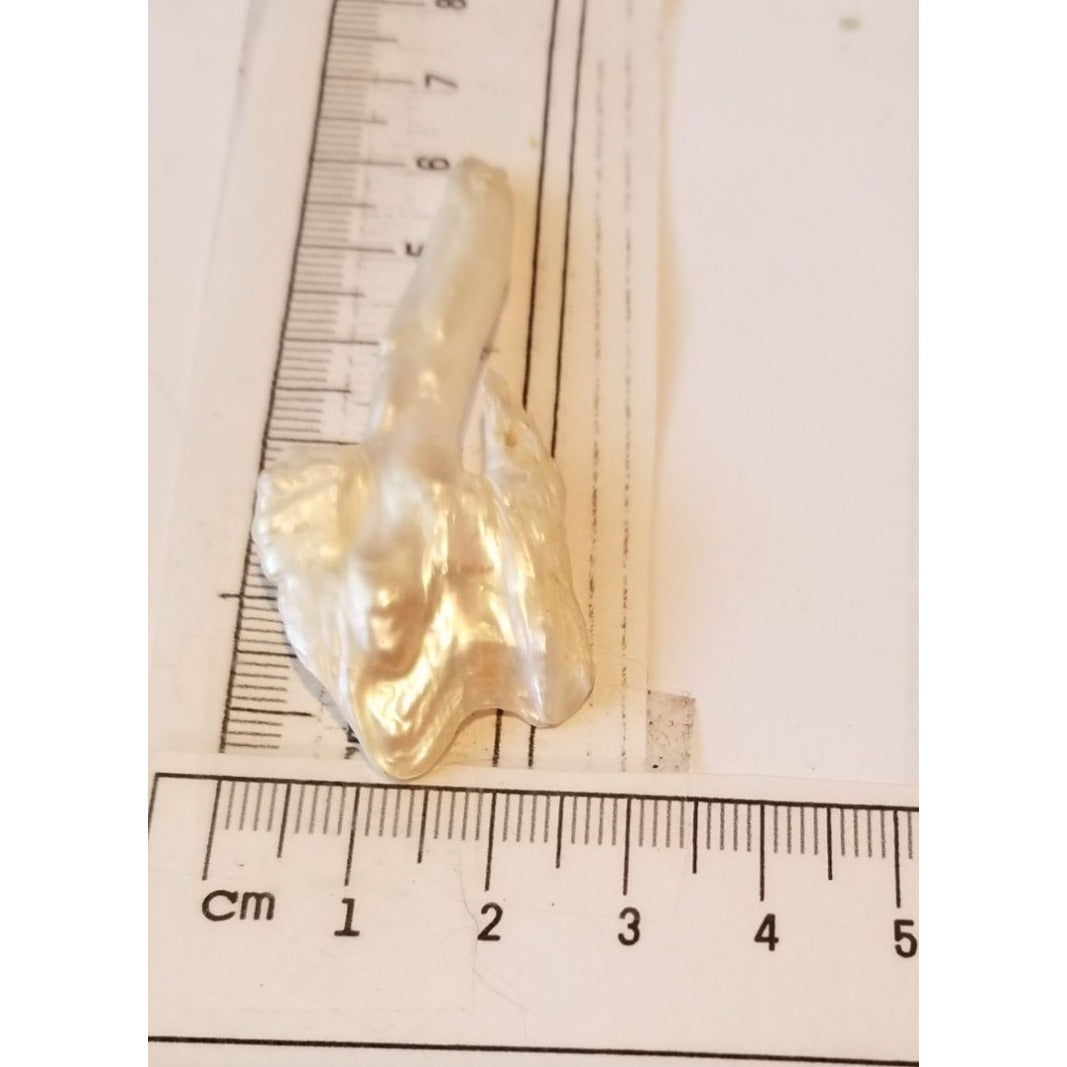 Loose Baroque Arrow Freshwater Keshi 25.5 ct  5.1 gr  6 cm  x 3 .5 cm