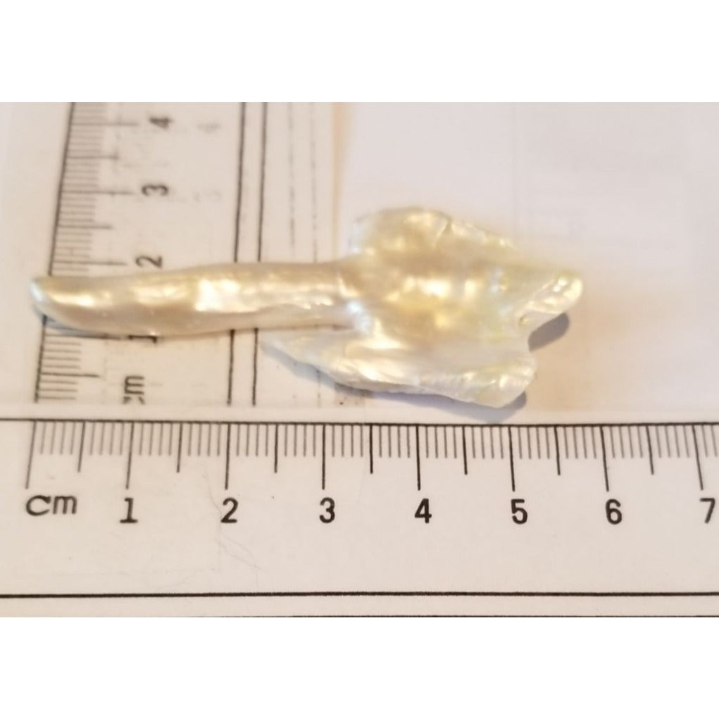 Loose Baroque Arrow Freshwater Keshi 25.5 ct  5.1 gr  6 cm  x 3 .5 cm