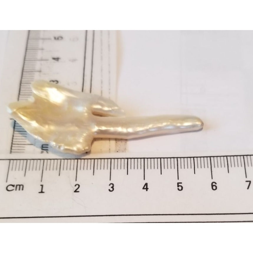 Loose Baroque Arrow Freshwater Keshi 25.5 ct  5.1 gr  6 cm  x 3 .5 cm