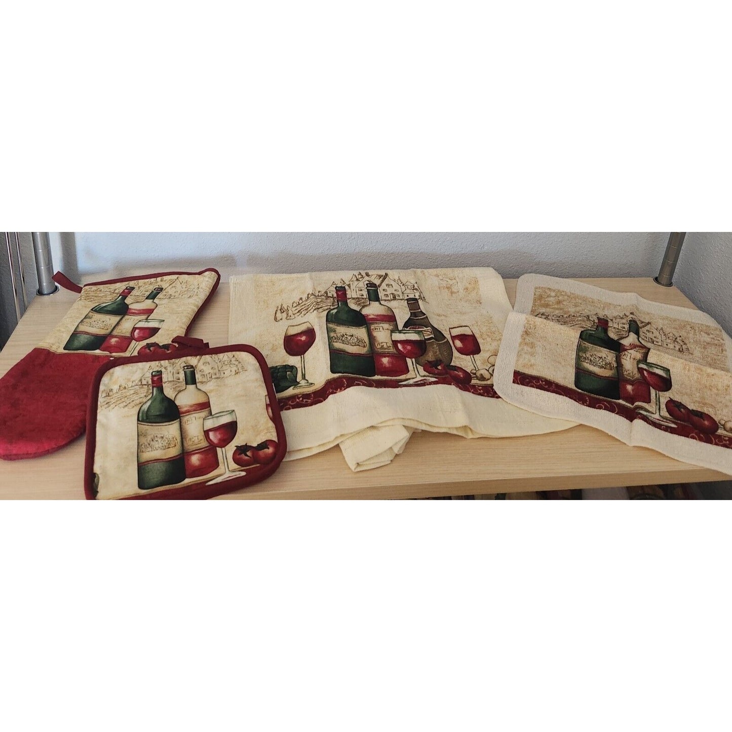 Kitchen  7 Piece Set Vineyard Wine  2 Towels 2 Pot Holders, 1 Oven Mitt  2 Cloth