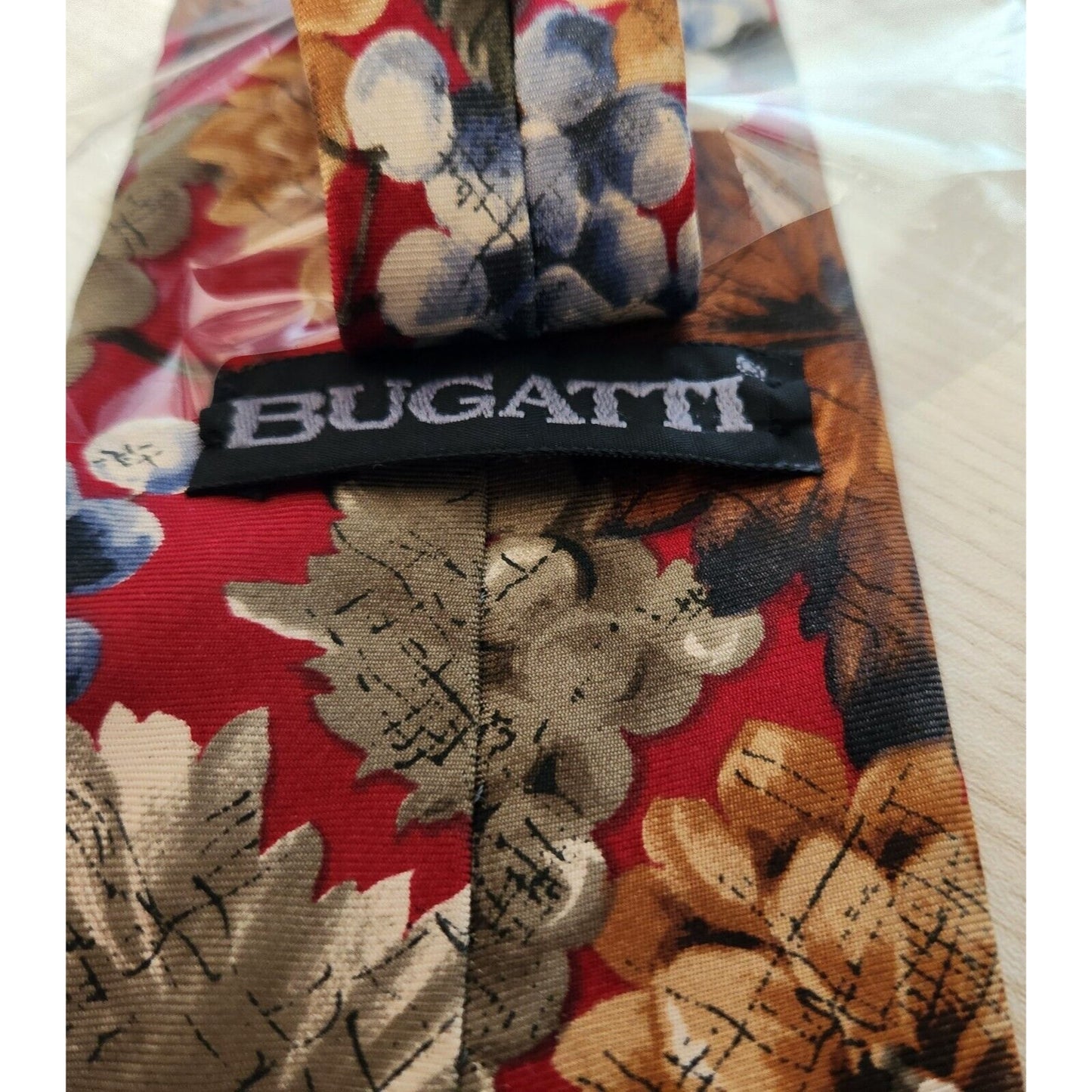 Silk Tie Brand Bugatti Red Multi Color Grape Clusters  Mum's 56" x 4"  100% Silk