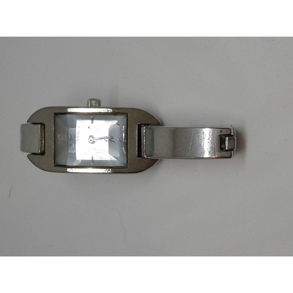 Watches set of 3 For Parts 2 Fossil  1 Silver 1 Gold Color and 1 Lei Round Face