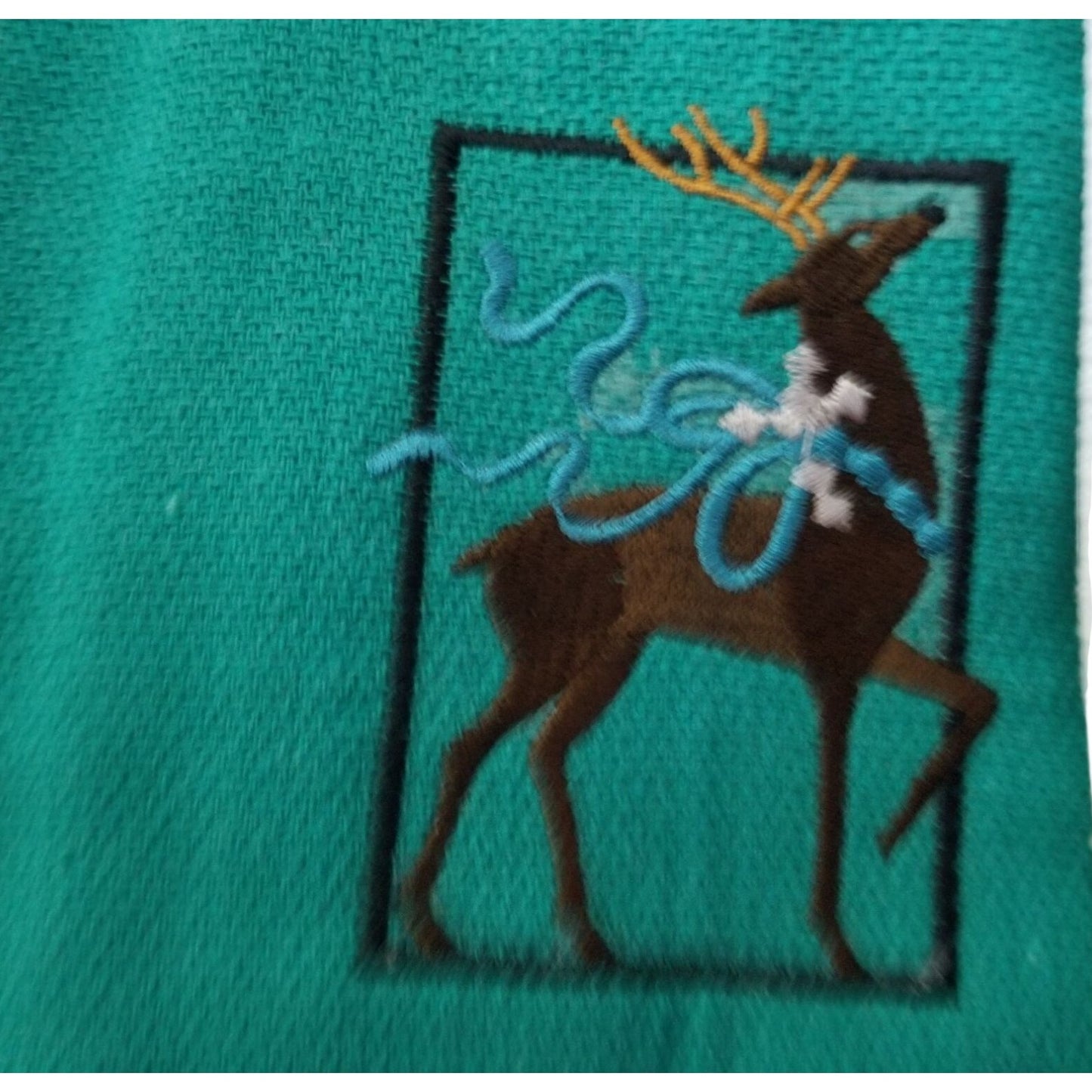 Kitchen Towel Embroidered 100%  Set 3 Cotton 2 Green 1 White  Holiday Reindeer Sleigh 15 x 21