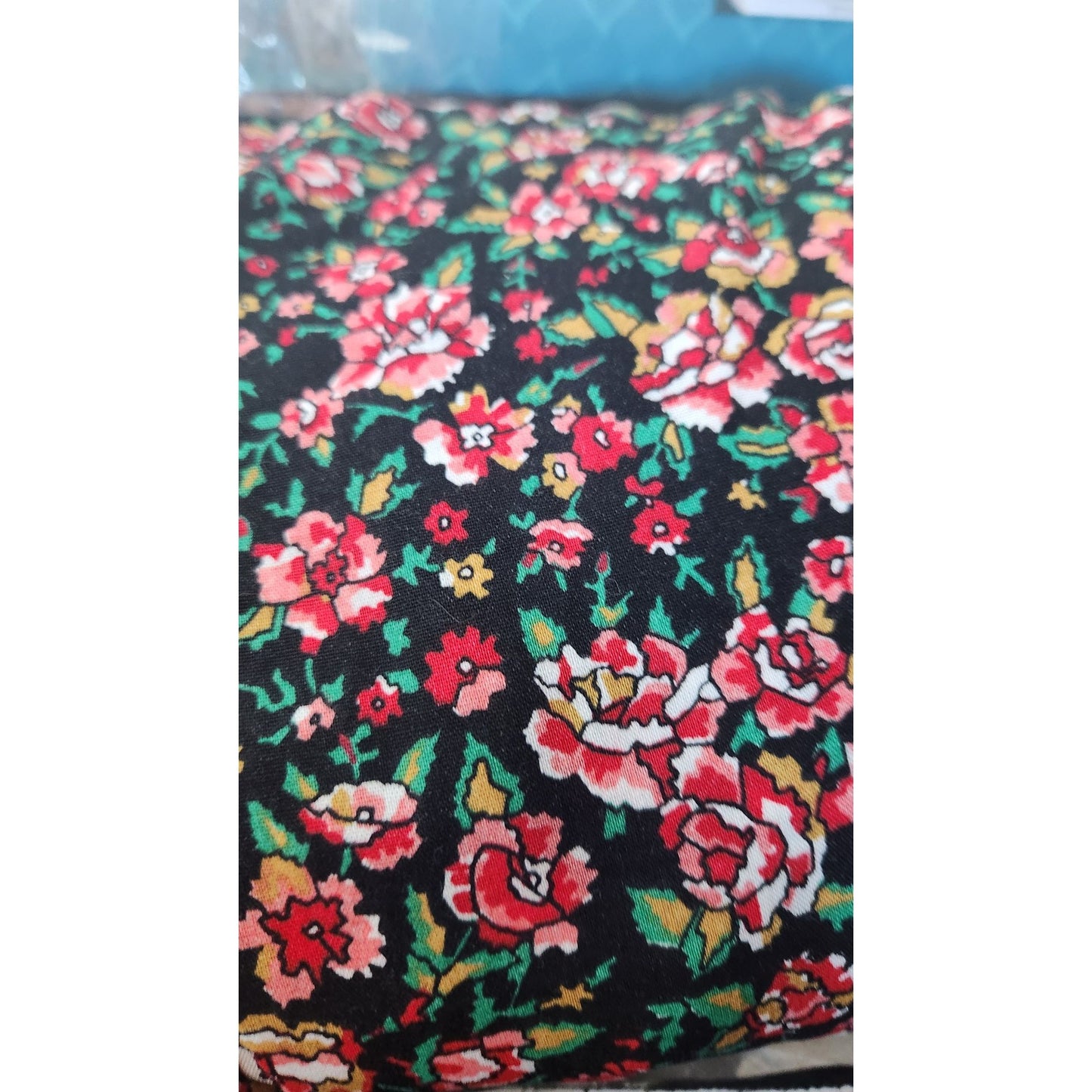 Material Red Pink and White Flowers Greenery  48 x 36 Cotton Craft Quilting Dress