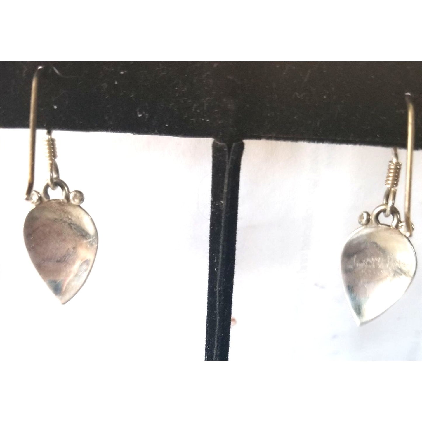 Earrings Silver Saphire Oval  3.2 Gr  16 ct  2 cm  x 2 cm  Oval  0.5 cm Silver Blue