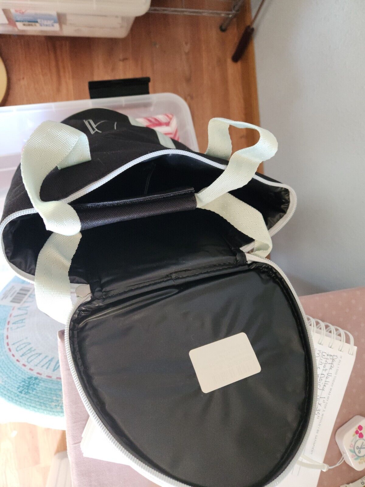 Wine Bottle Bag Holds 2 Bottles Insulated handles Zipper Top  10" x 12" x 6"