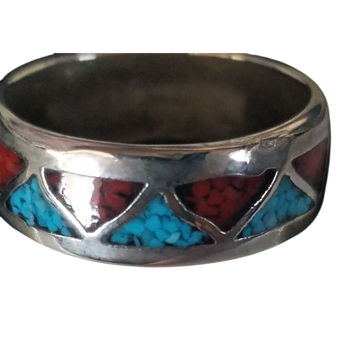 Ring Turquoise Red Blue  Silver 2.9 Gr 14.5 ct  Size 7 1/2 0.75  cm  x 0.25  cm  Triangle Shape Design in  Silver