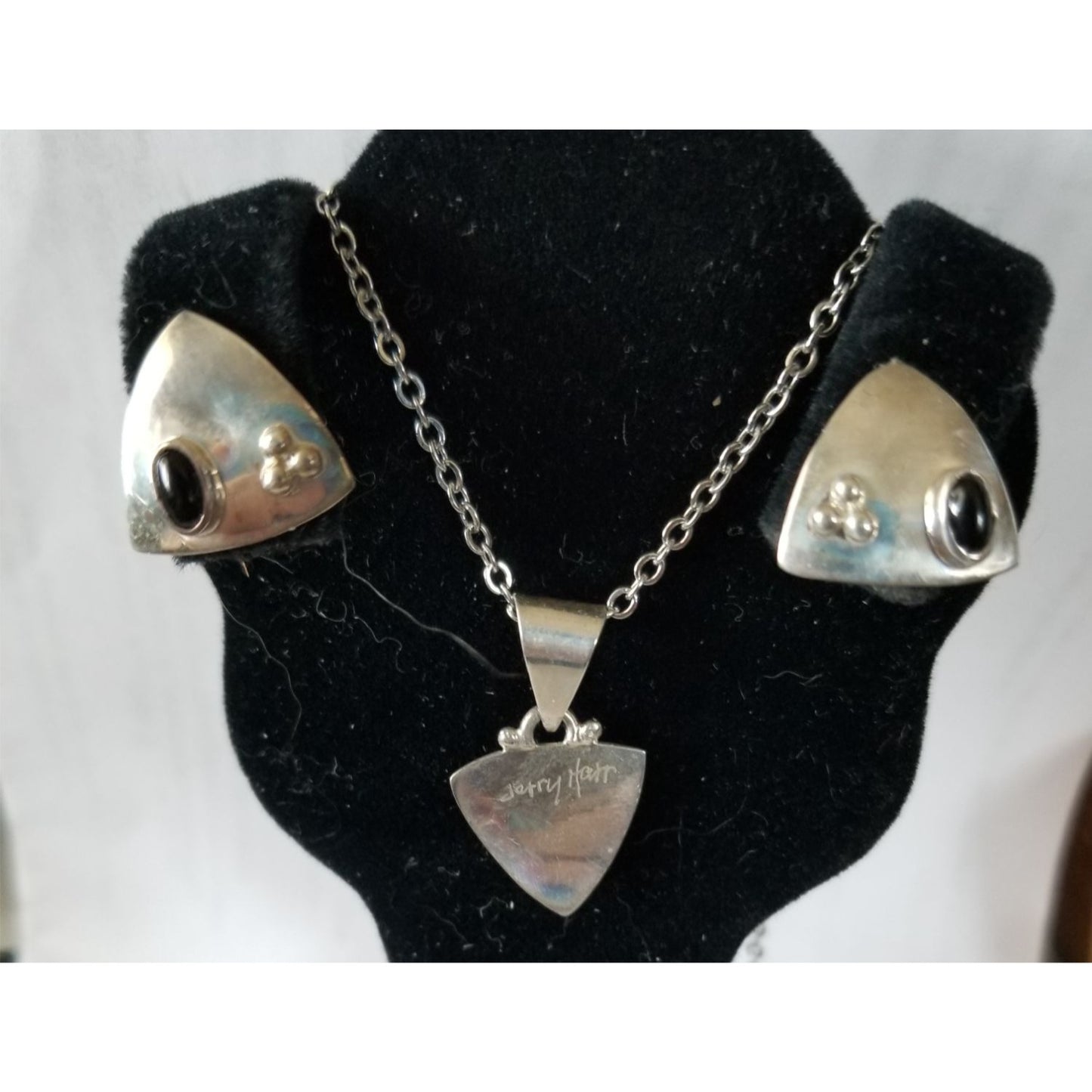 3 Pcs Onyx Earrings Necklace Silver  7.8 gr 39 ct 0.5 x 1 cm 1.5 cm  x 2 cm  16" chain