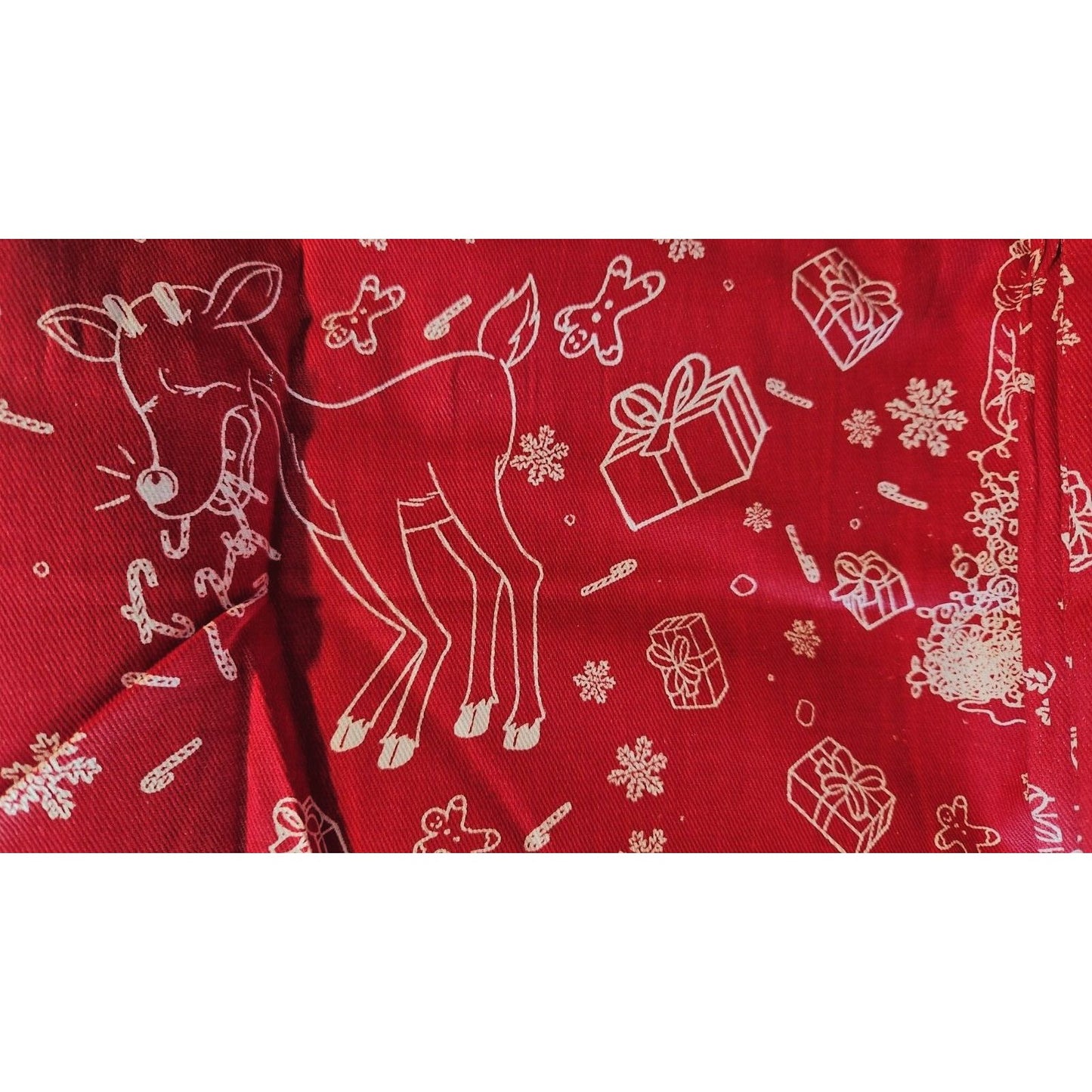 Material  Fabric Red Cotton Christmas Santa Reindeer Mrs Claus Snowmen Expelling