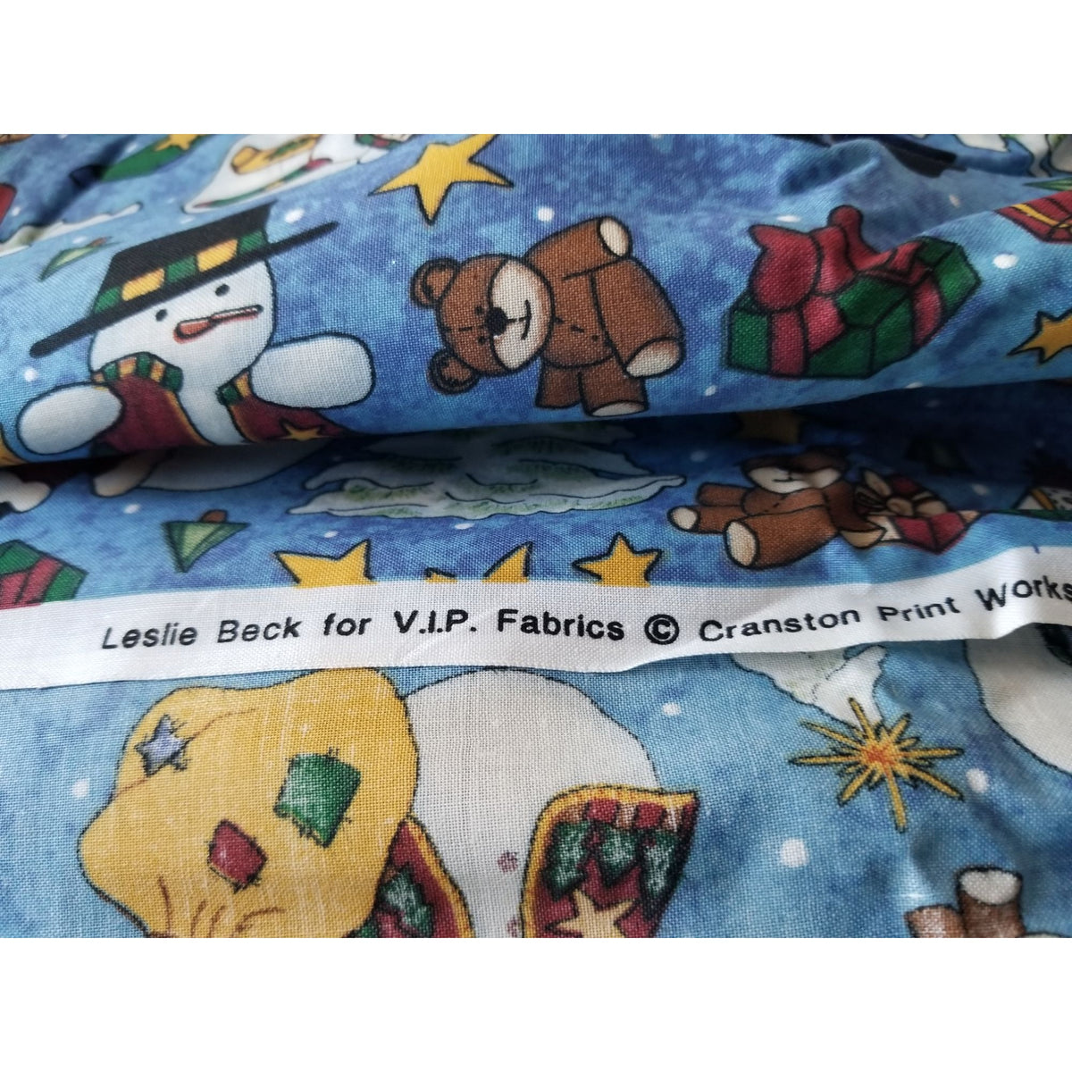Material Keepsake  Cotton Blue Fabric Holiday Snowmen Tree Sars Gifts Teddy Bears Signs Stockings 2 Pcs  18:"x 36   20: x 22" JoAnn