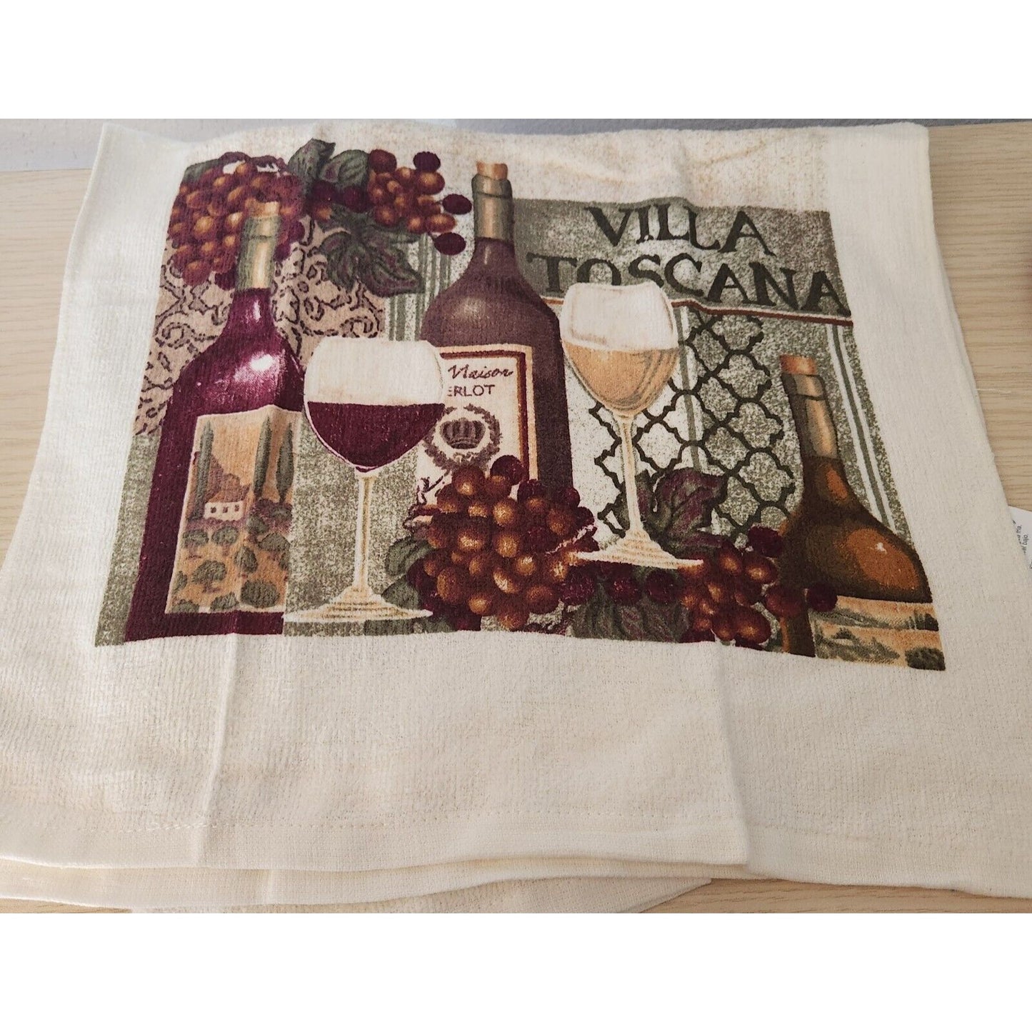 Kitchen  7 Piece Set Vineyard Wine  2 Towels 2 Pot Holders, 1 Oven Mitt  2 Cloth