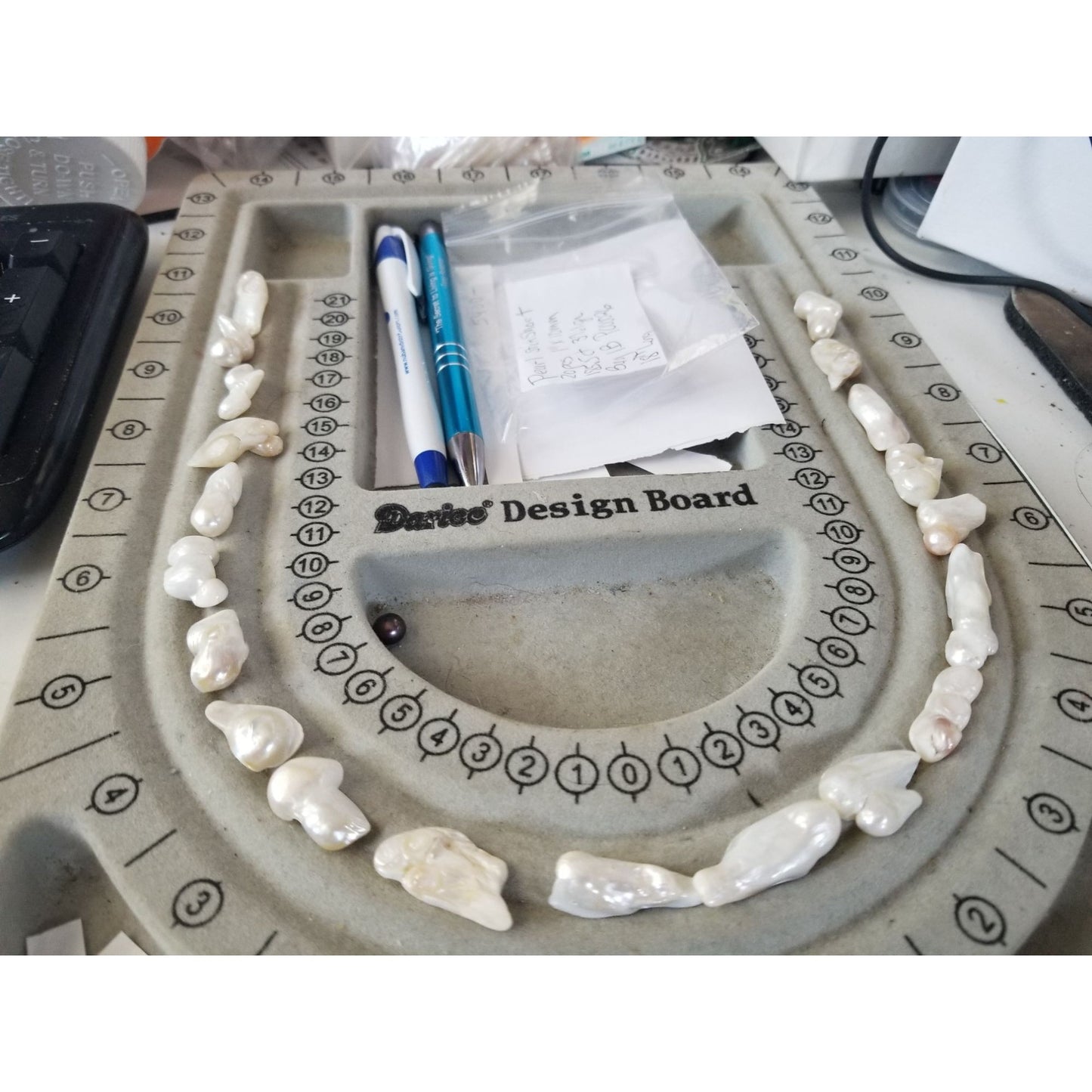 Loose Whitey Biwa Stick Pearl Bag 1 B  Braque 18 "  20 Pieces  185.50  ct  37.1 gr  1 cm  x 0.5 cm